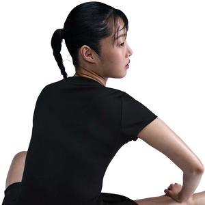 NikeCourt Women's Advantage Dri-FIT Short-Sleeve Tennis Top-Black