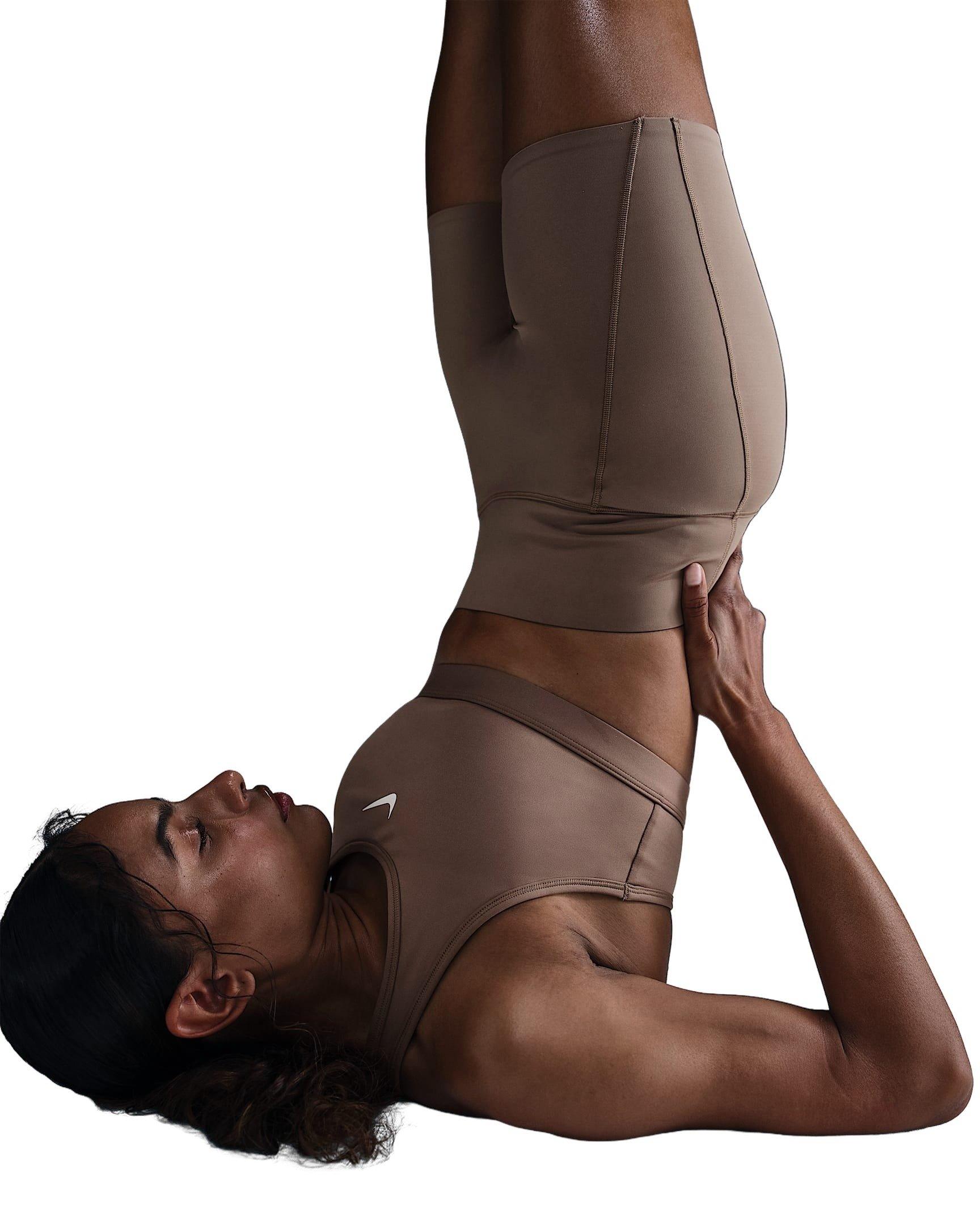 Nike Universa Med-Support ​High-Waisted 5" Women's Brown Biker Shorts w/Pockets