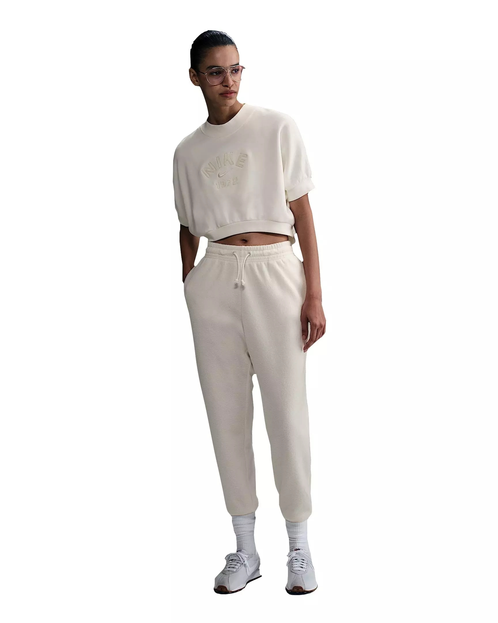 Nike Women's Sportswear Phoenix Plush Mid-Rise Cozy Fleece Pants - White - WHITE