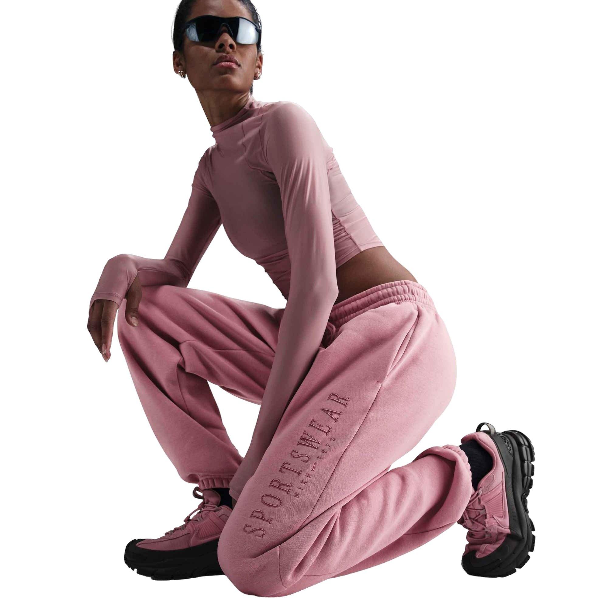 Nike Women's Sportswear Phoenix Fleece High-Waisted Oversized Sweatpants - Pink - PINK Thumbnail View 3