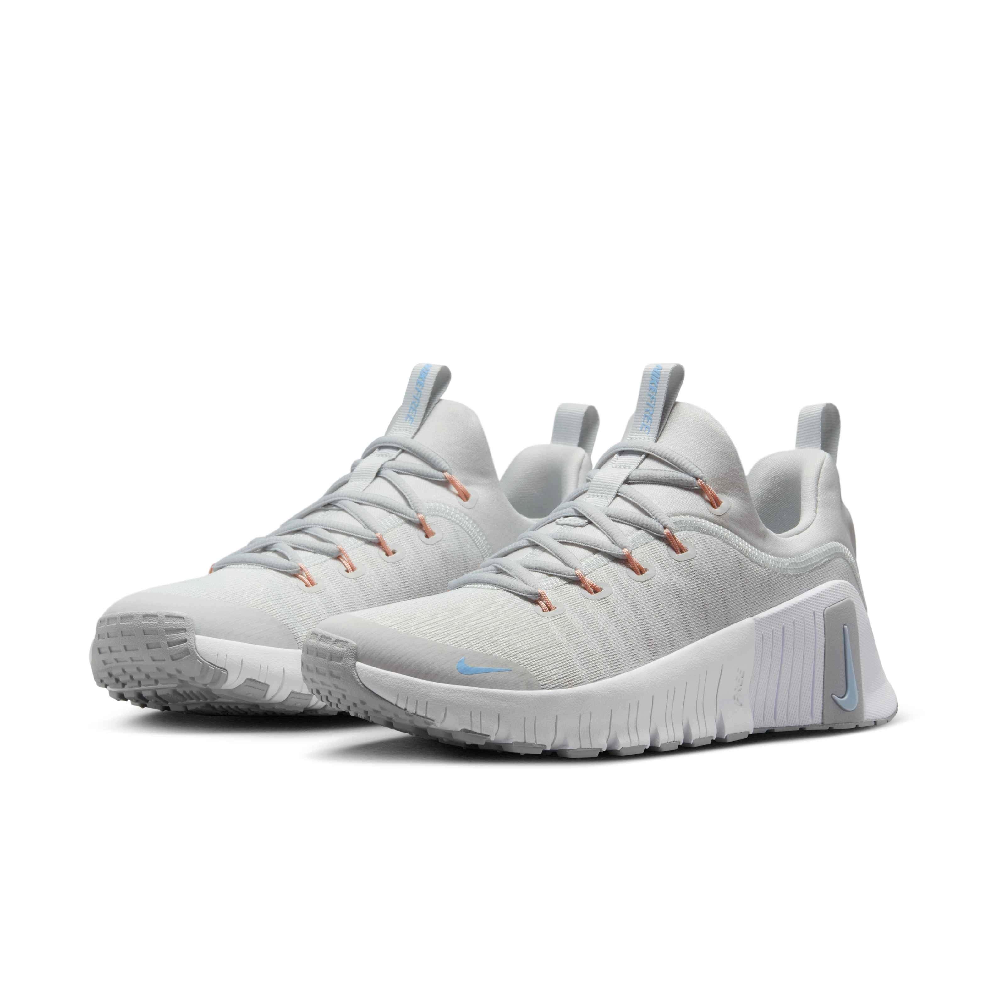 Nike Free Metcon 6 "Photon Dust/Lt Smoke Grey/Summit White/Metallic Silver" Women's Training Shoe - DUST/LT GREY/WHITE/SILVER Thumbnail View 3