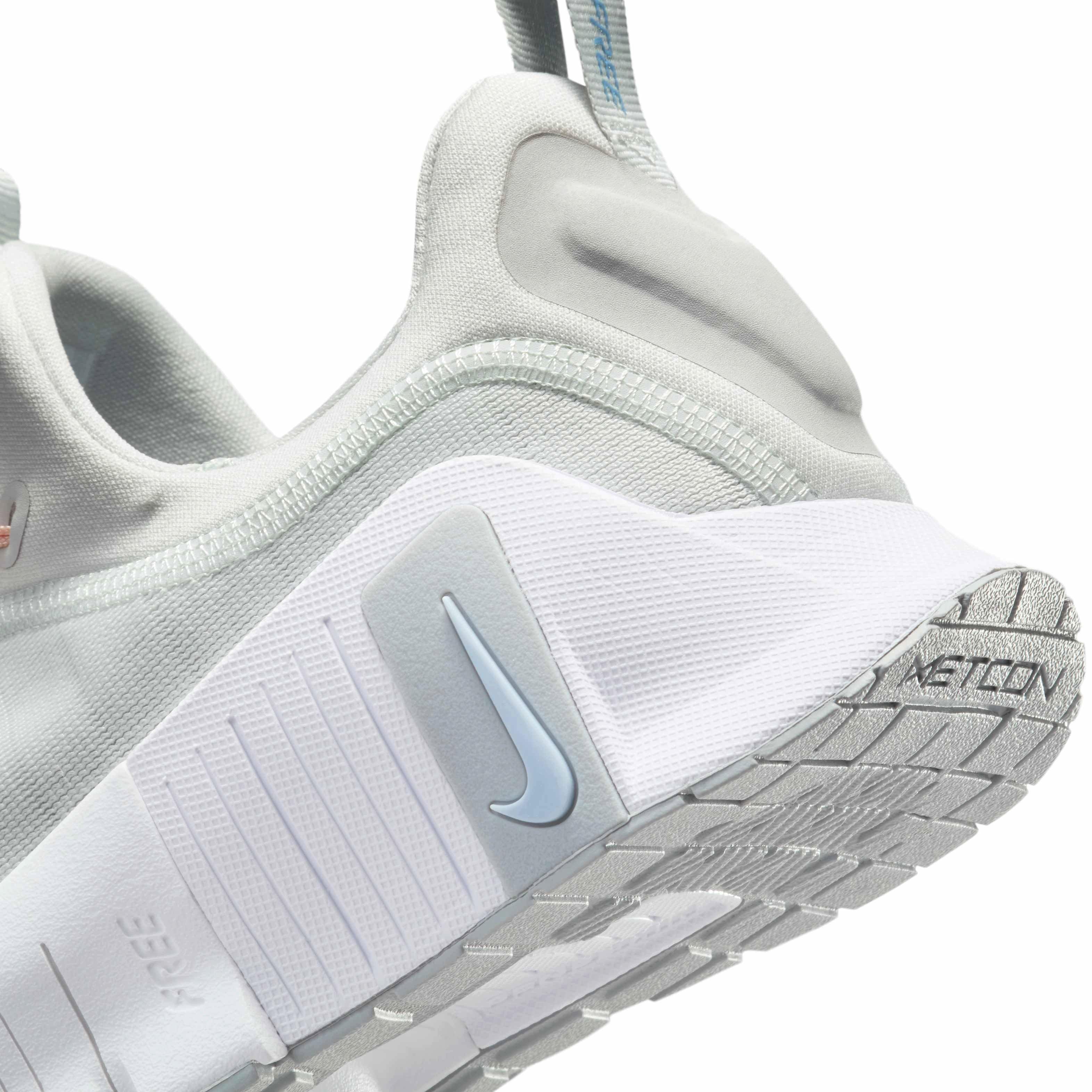 Nike Free Metcon 6 "Photon Dust/Lt Smoke Grey/Summit White/Metallic Silver" Women's Training Shoe - DUST/LT GREY/WHITE/SILVER Thumbnail View 8