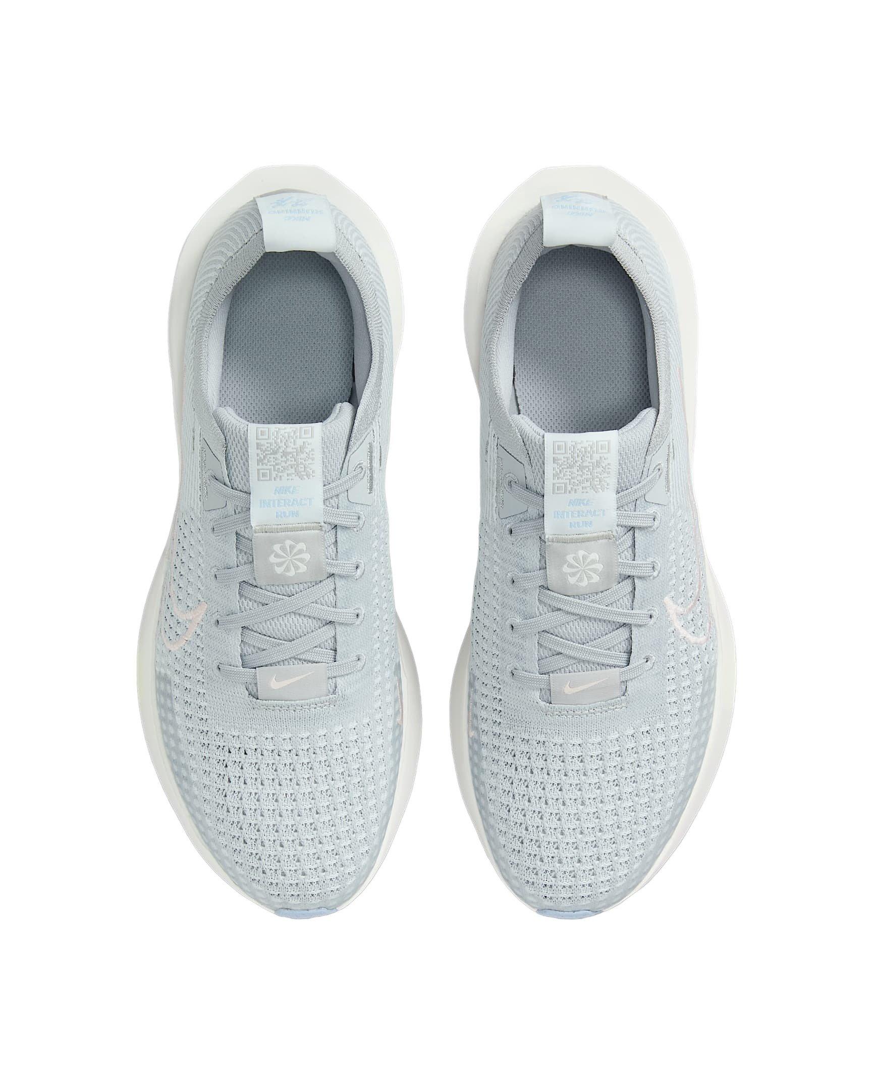 Nike Interact Run "Light Smoke Grey/Psychic Blue/Summit White/Echo Pink" Women's Running Shoe - LT GREY/LT BLUE/WHITE Thumbnail View 3