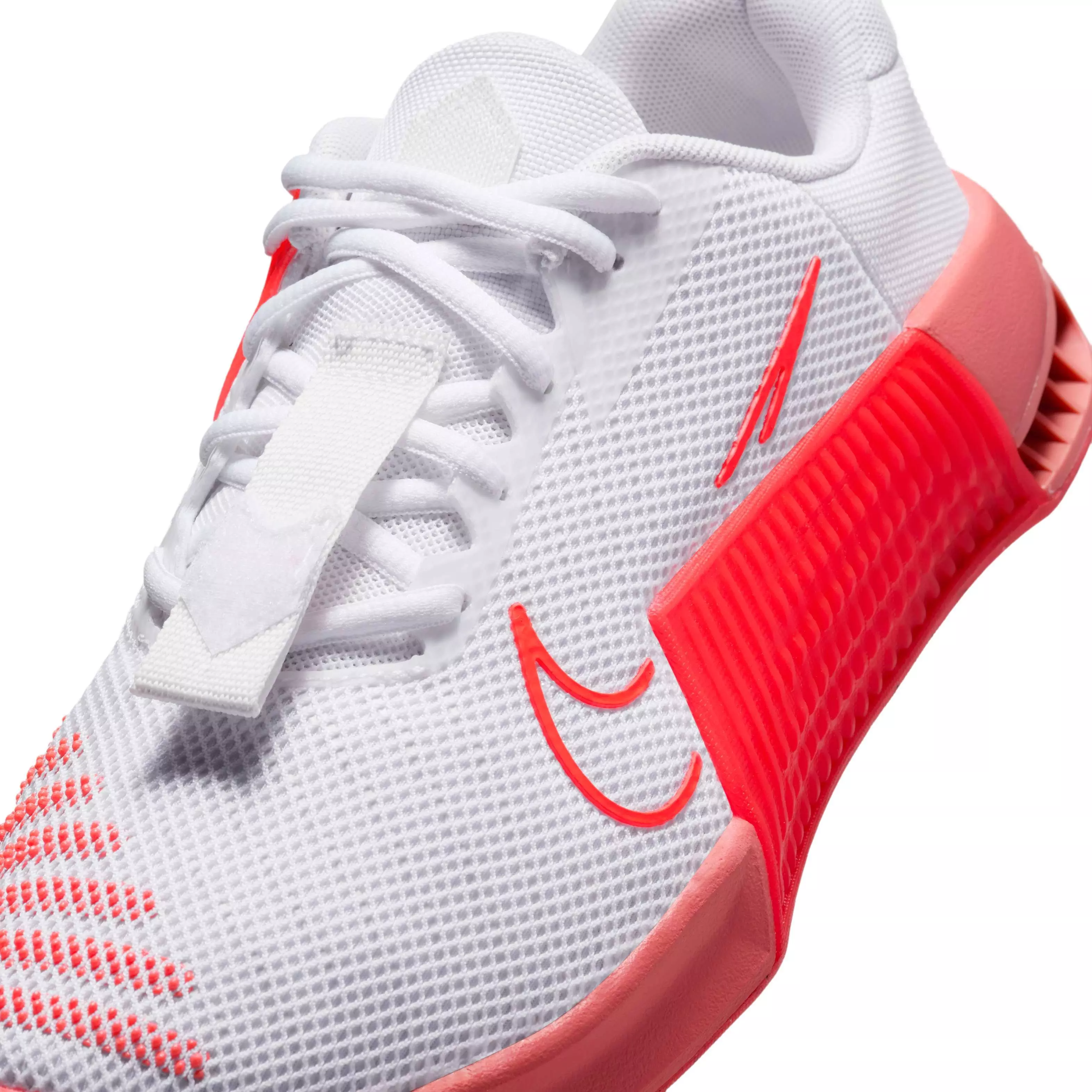 Nike Metcon 9 "White/Magic Ember/Summit White/Bright Crimson" Women's Training Shoe - WHITE/EMBER/WHITE/CRIMSON