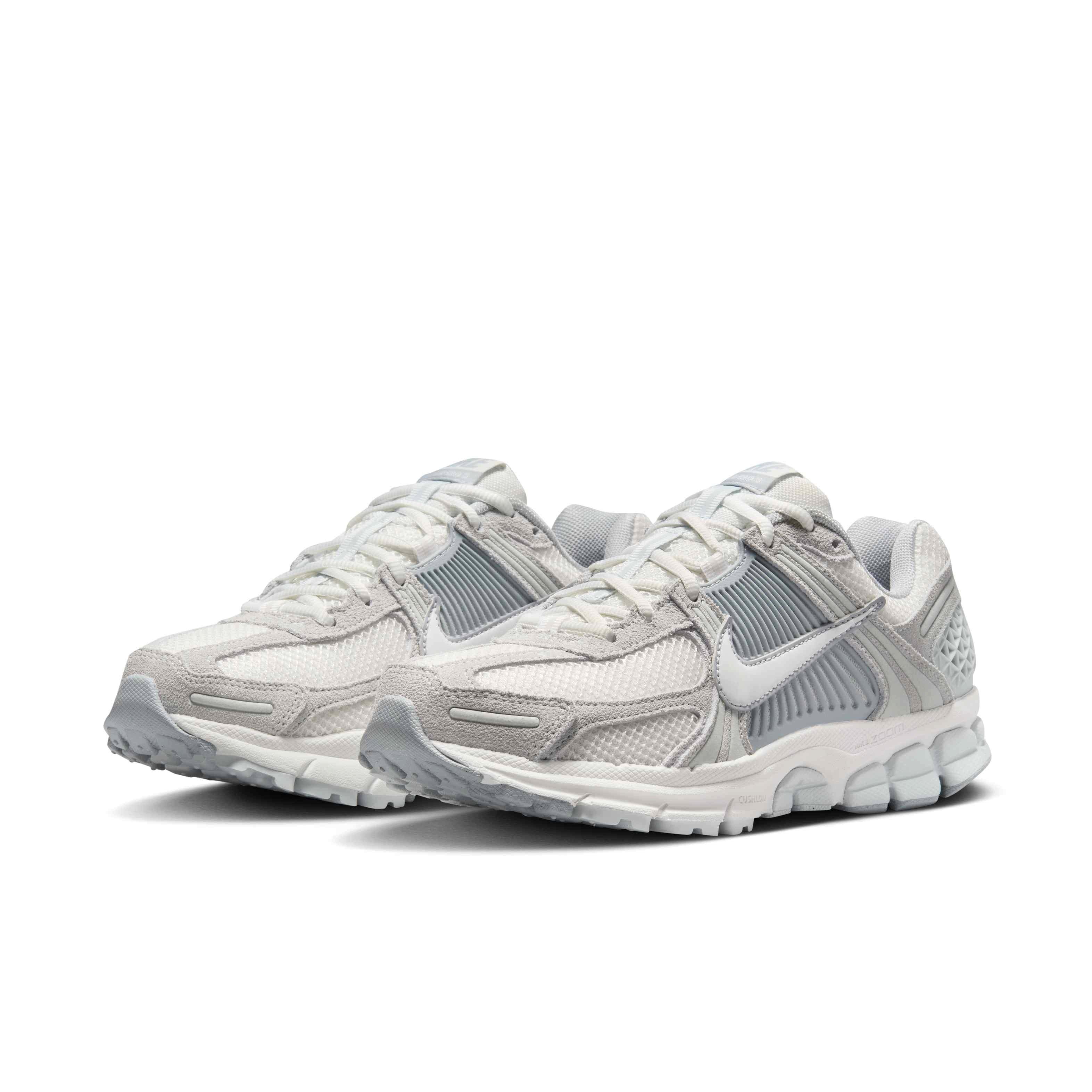 Nike Zoom Vomero 5 "Pure Platinum/Platinum Tint/Wolf Grey/Summit White" Women's Shoe - PLATINUM/PLATINUM/GREY/WHITE Thumbnail View 3