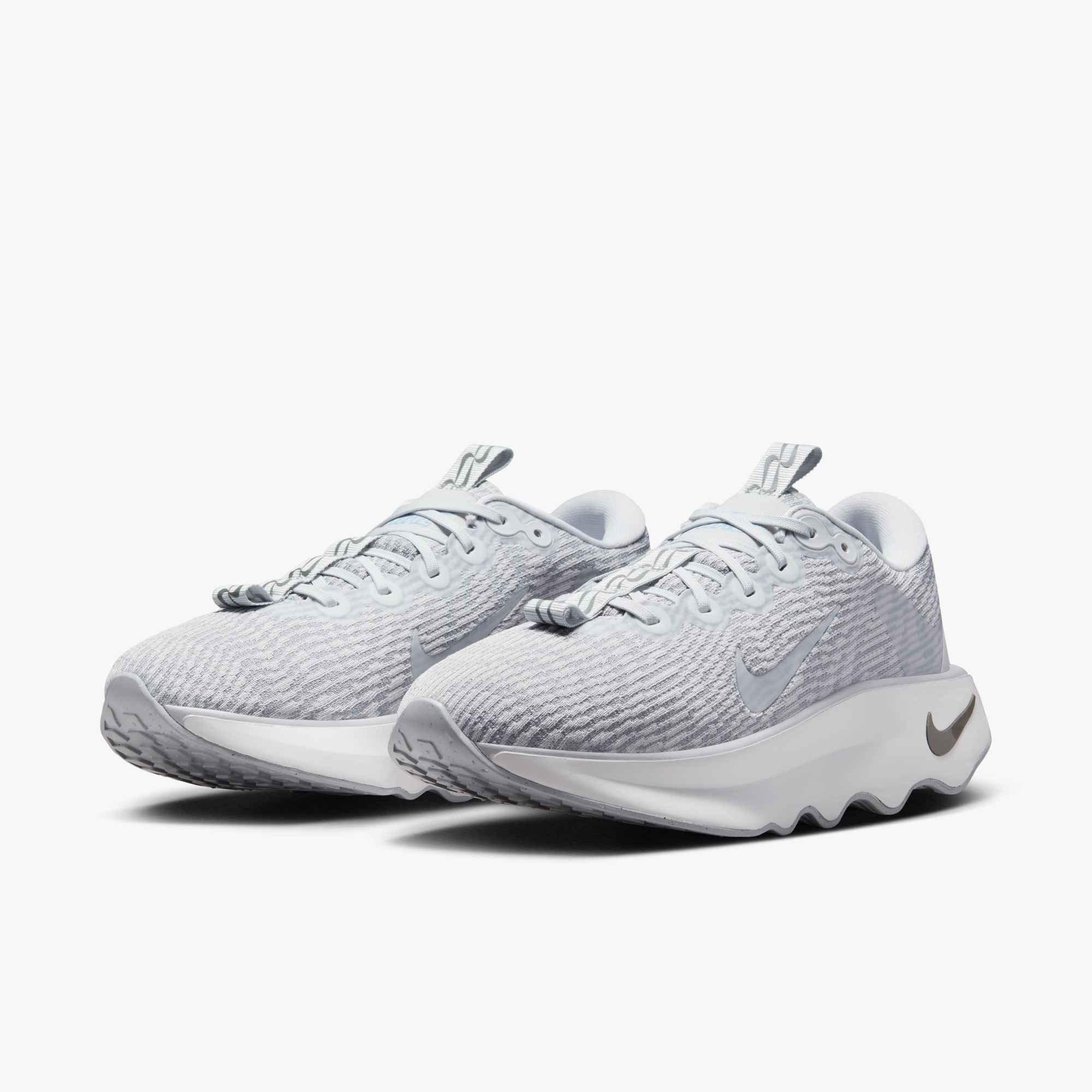 Nike Motiva "Photon Dust/Light Smoke Grey/Metallic Pewter/Photon Dust" Women's Walking Shoe - DUST/LT GREY/PEWTER/DUST Thumbnail View 4
