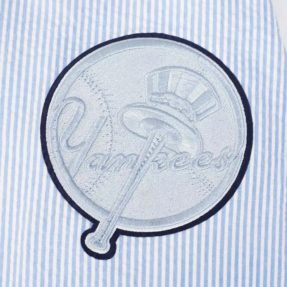 Pro Standard Men's MLB New York Yankees Country Club Seersucker Jacket - Seersucker Blue - SEERSUCKER BLUE