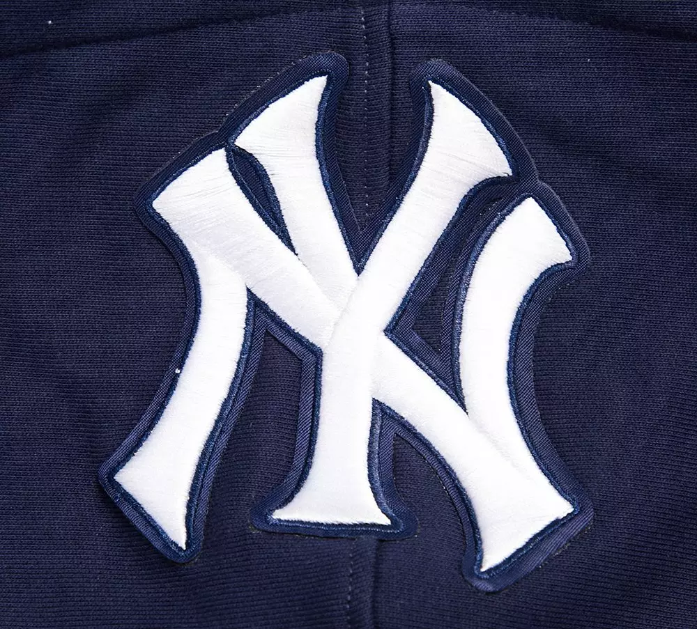 Pro Standard Men's MLB New York Yankees Script Tail Rib Fleece Pullover Hoodie - Navy - NAVY