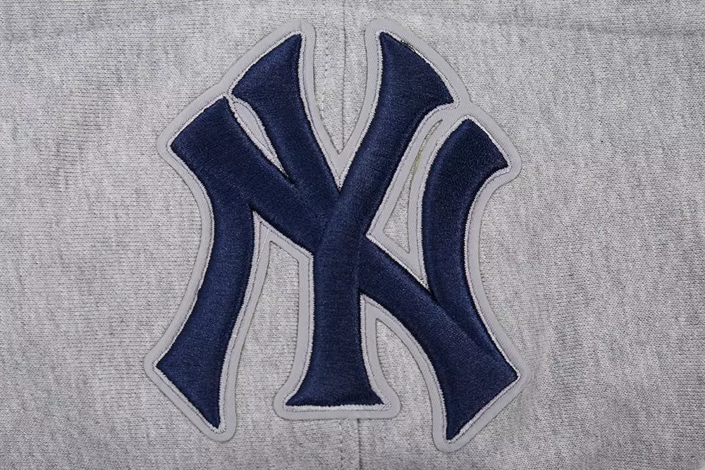 Pro Standard Men's MLB New York Yankees Script Tail Rib Fleece Pullover Hoodie - Grey/Navy - GREY/NAVY