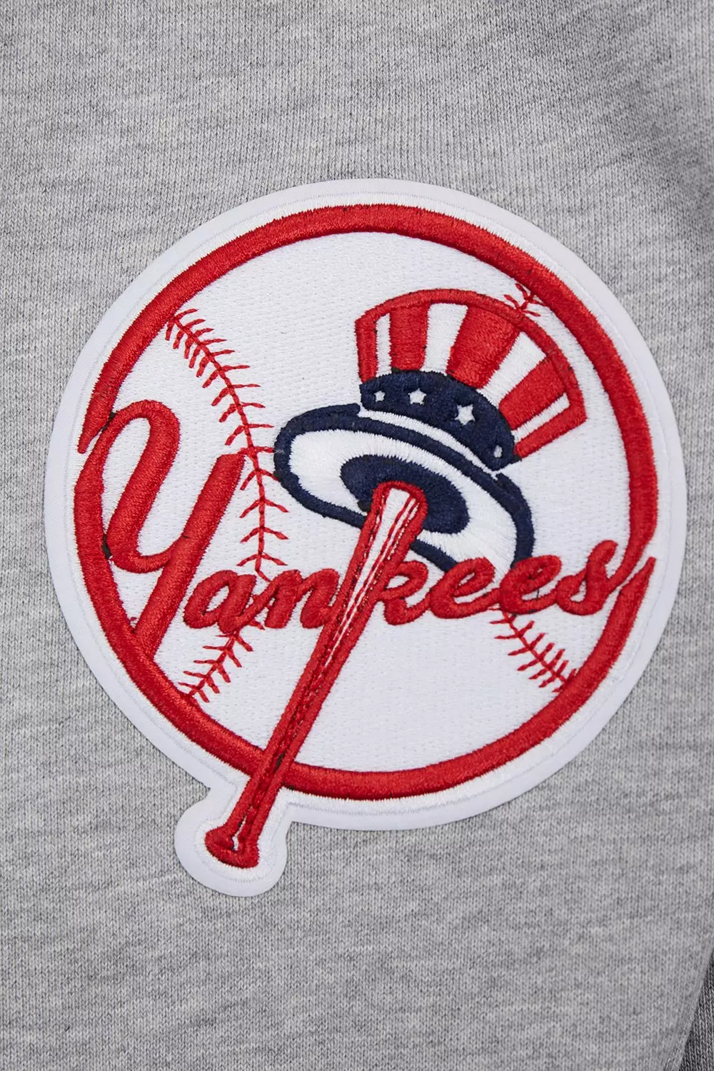 Pro Standard Men's MLB New York Yankees Script Tail Rib Fleece Pullover Hoodie - Grey/Navy - GREY/NAVY