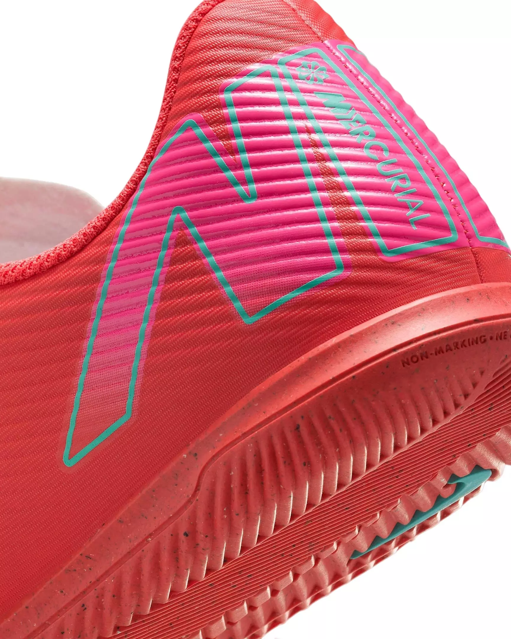 Nike Jr. Mercurial Vapor 16 Club IC "Ember Glow/Aurora Green" Grade School Kids' Soccer Shoe - RED/GREEN