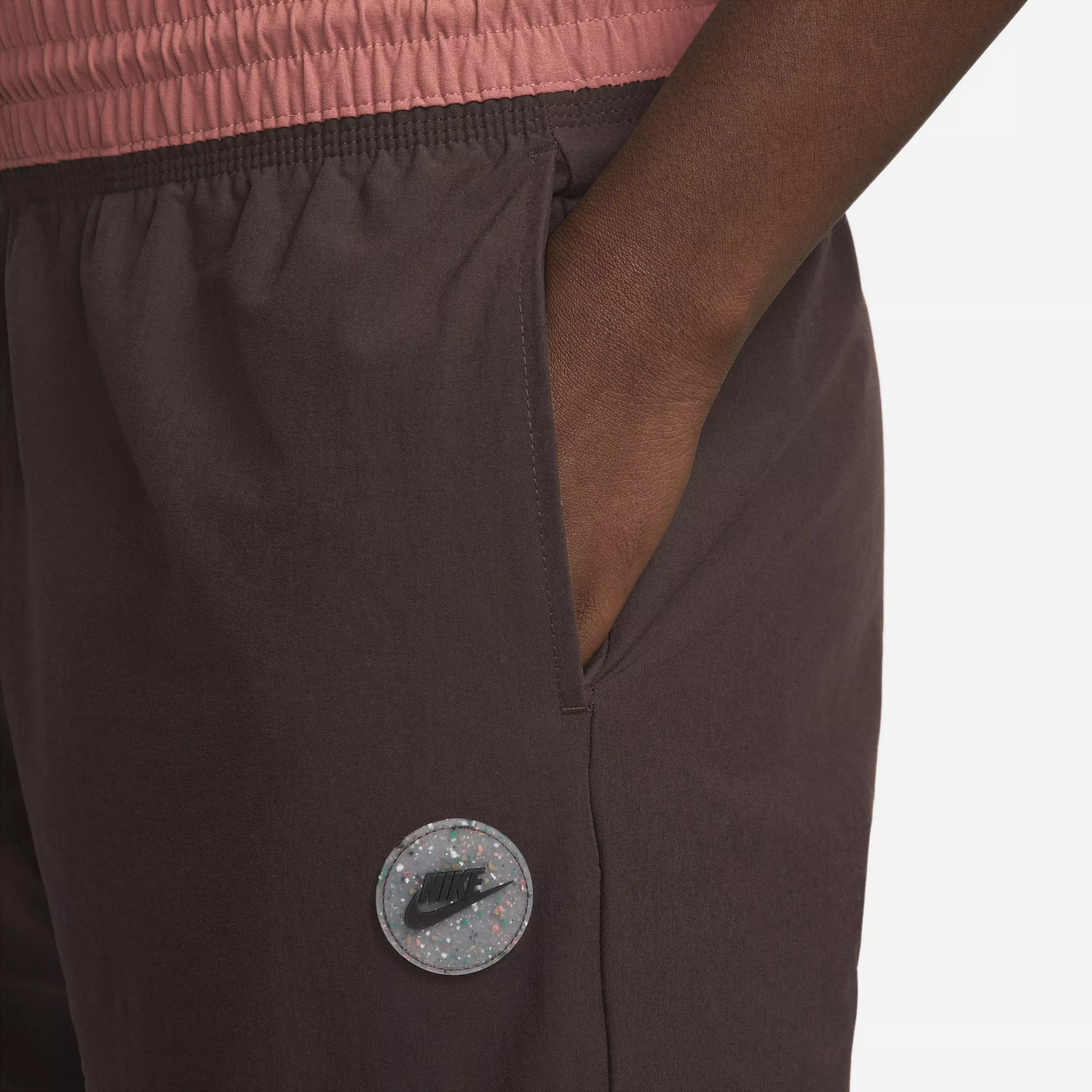 Nike Women's Sportswear Woven Cargo Pants - BROWN