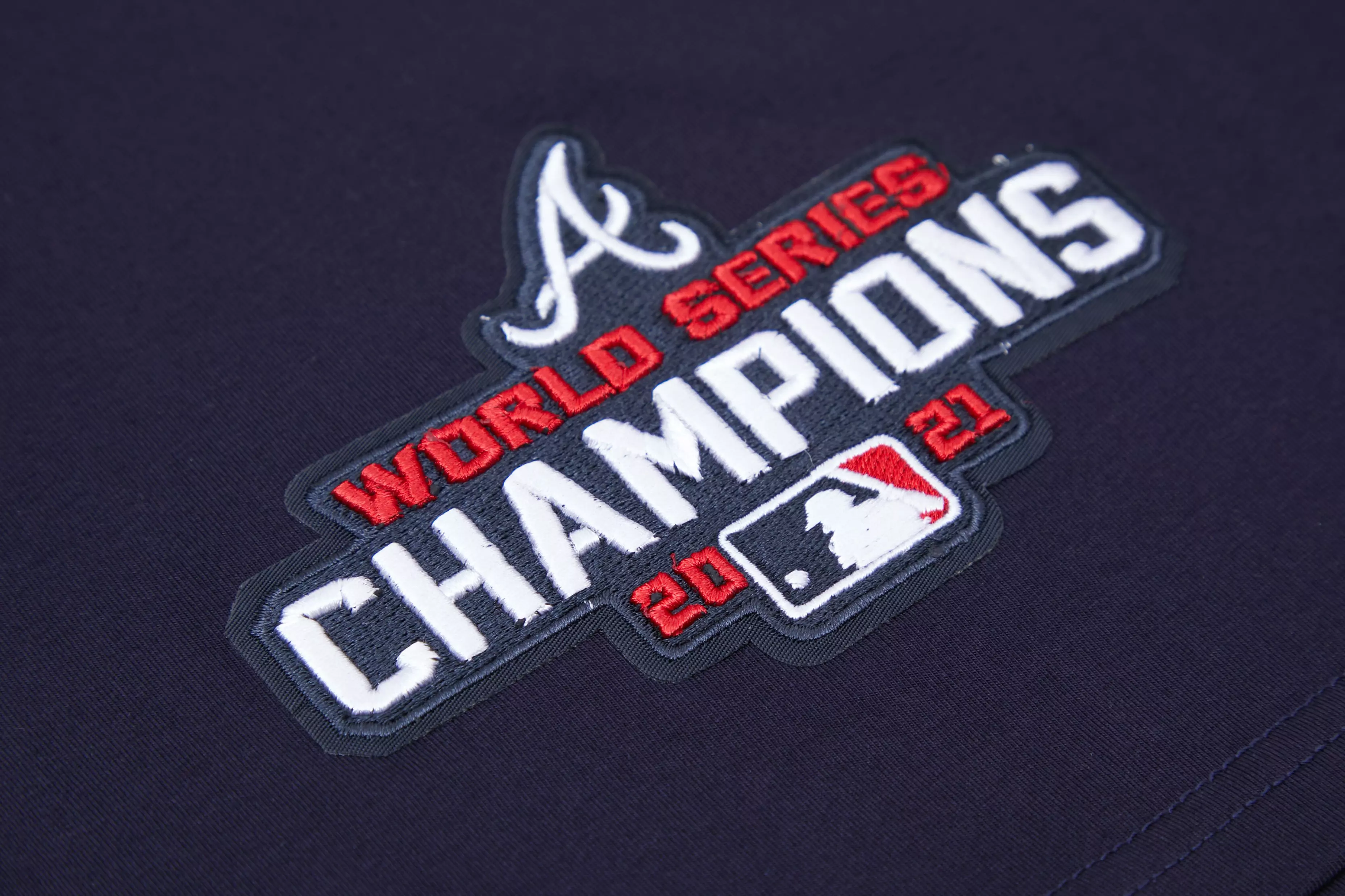 Pro Standard Men's MLB Atlanta Braves Logo Pro Team Taping Top - Navy/Red - NAVY/RED