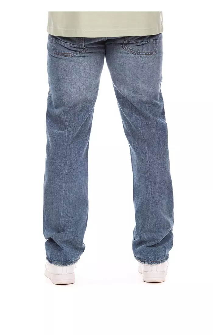 Hustle Gang Men's Walk Down Relaxed Fit Medium Wash Denim Jeans - BLUE