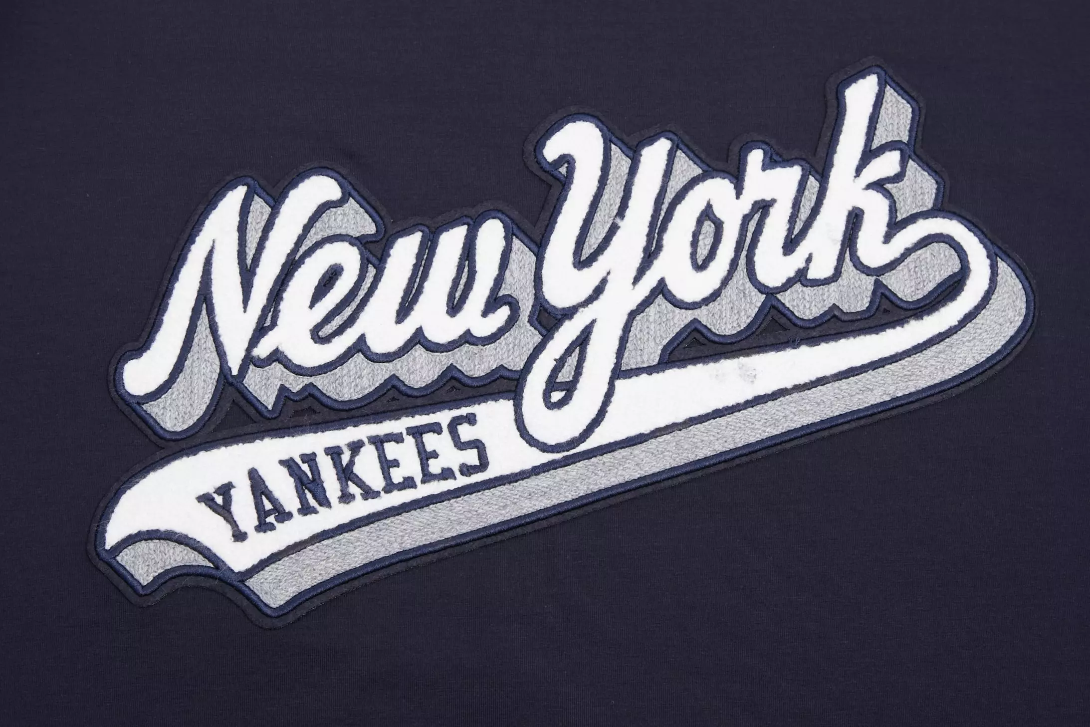 Pro Standard Men's MLB New York Yankees Script Tail Tops - Navy - NAVY