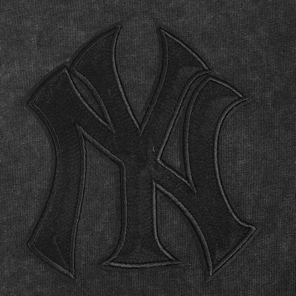 Pro Standard Men's MLB New York Yankees Washed Classic Enzyme CJ Drop Shoulder Tee - Black - BLACK