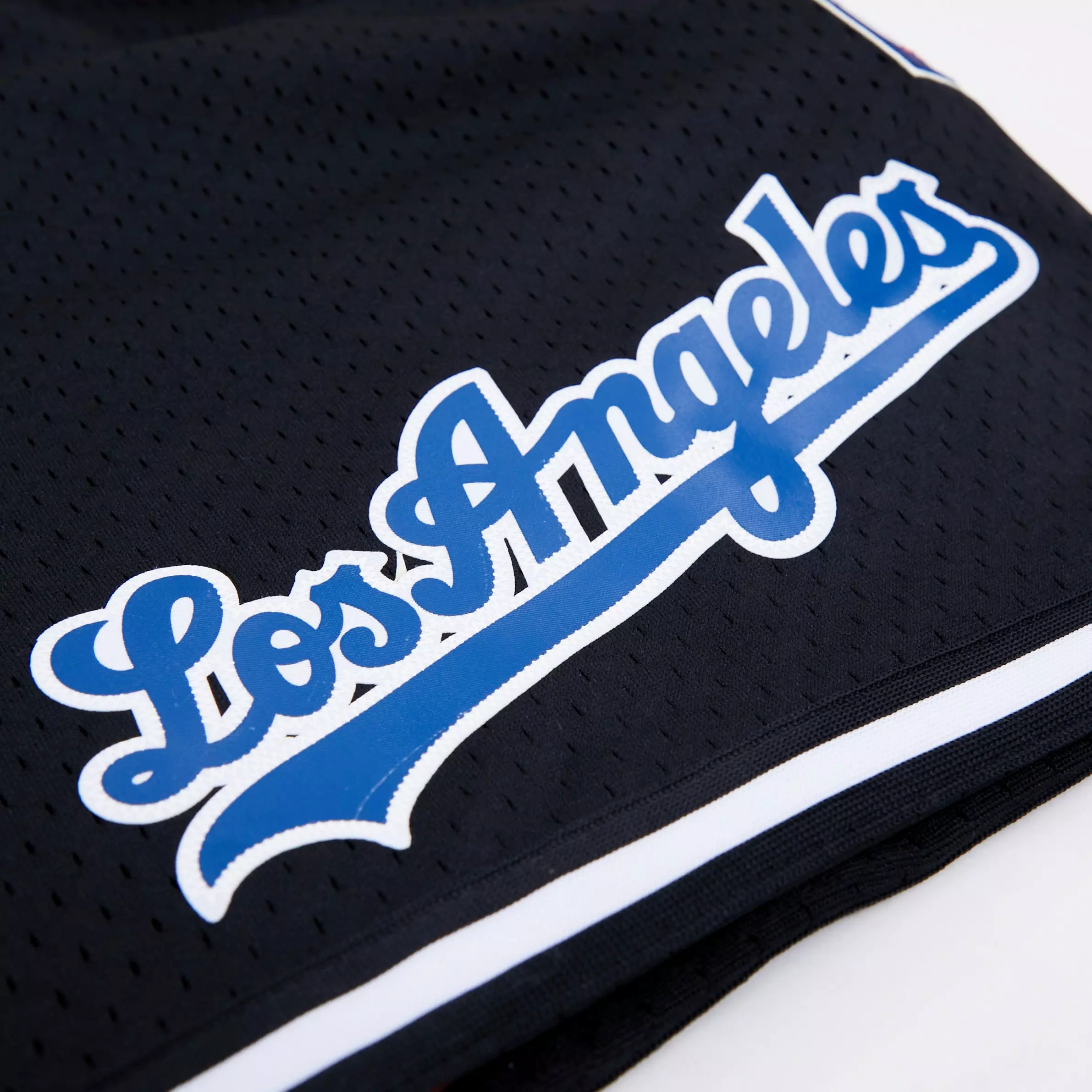 Pro Standard Men's MLB Los Angeles Dodgers Logo Mesh Short - Black - BLACK