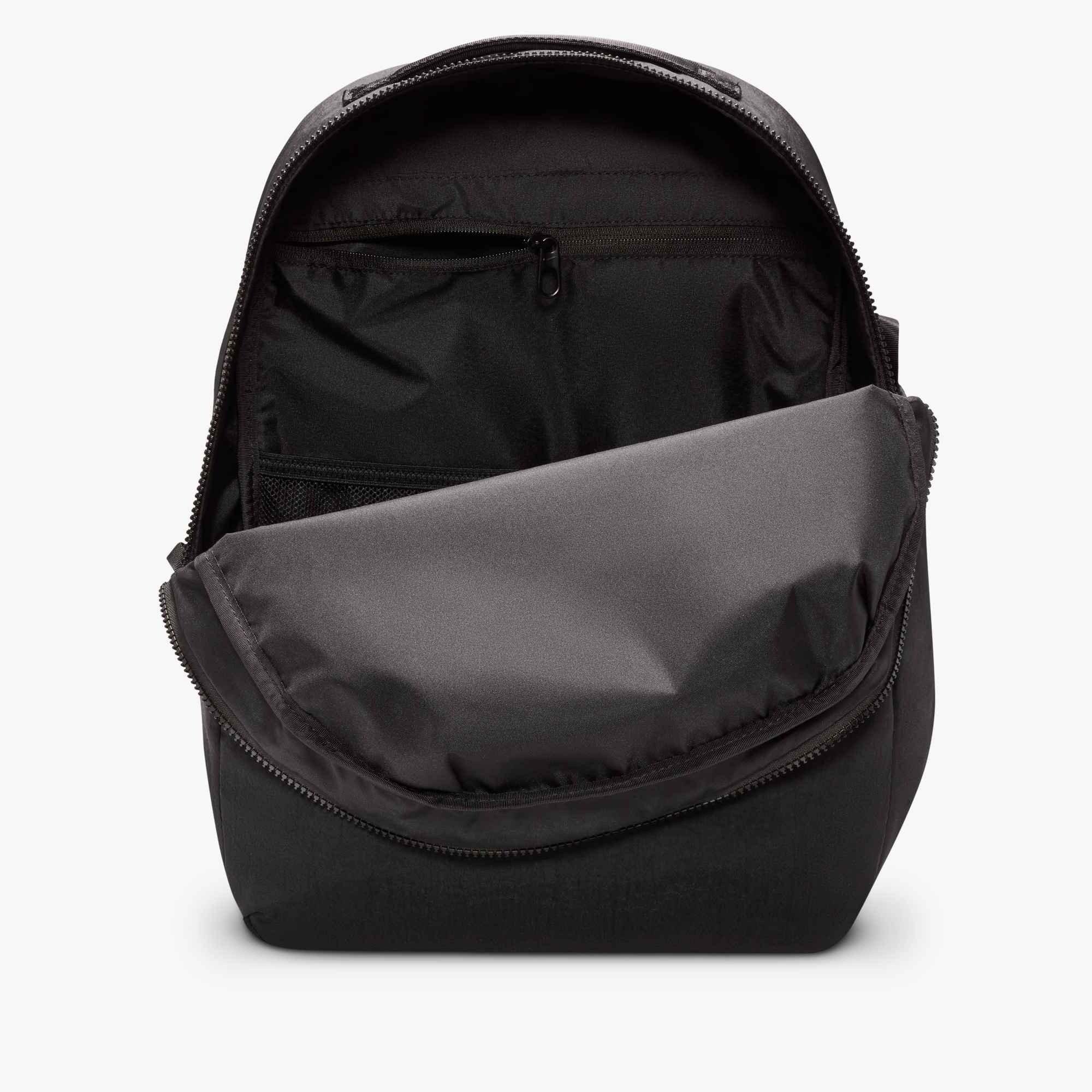 Nike Aura​ 24L Black Backpack