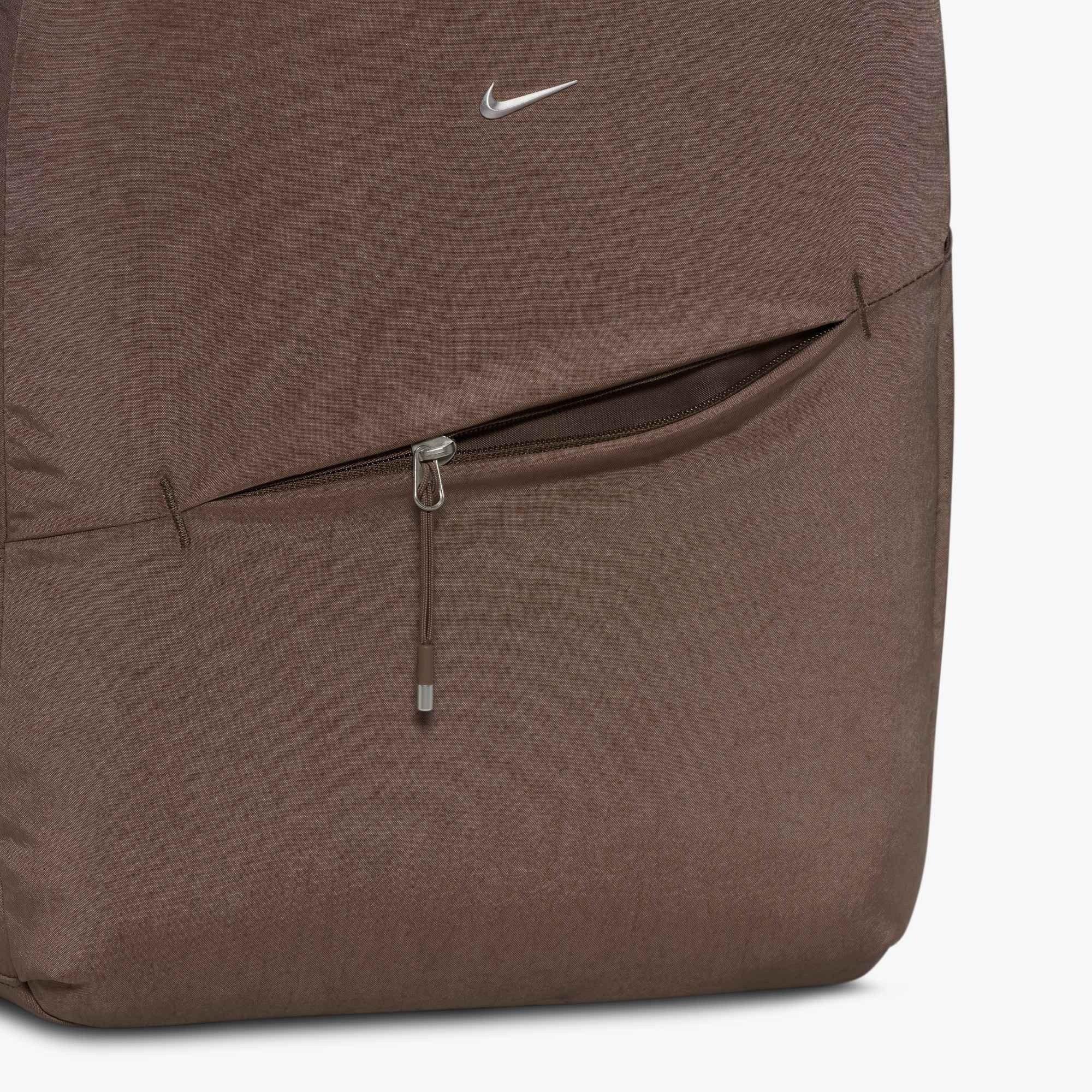 Nike Aura​ 24L Brown Backpack