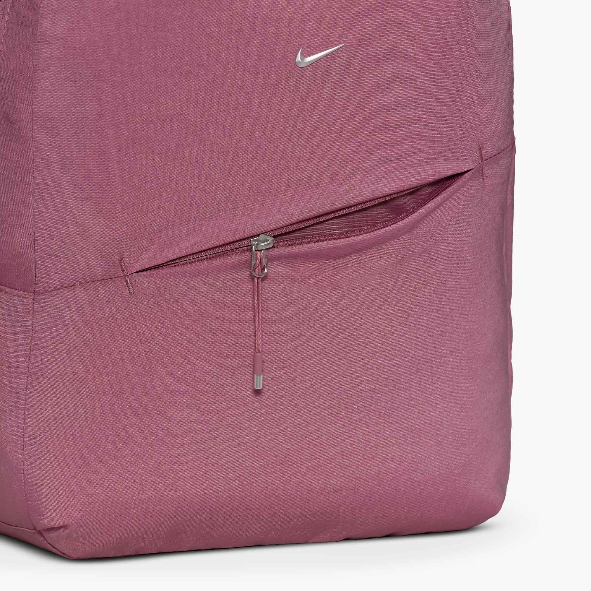 Nike Aura​ 24L Pink Backpack