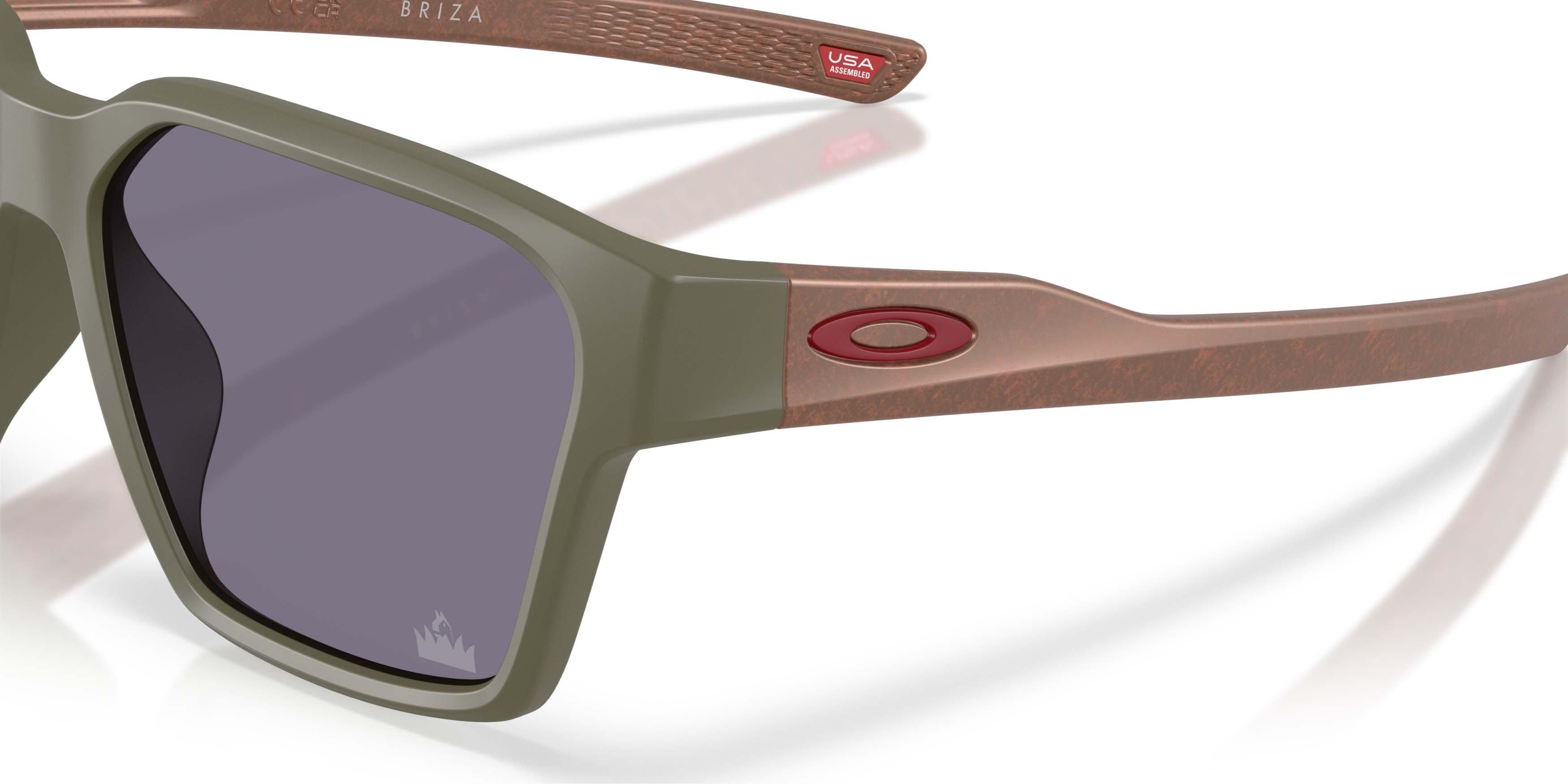 Oakley Briza Prizm Grey Sunglasses - Matte Black - GREEN/GREY