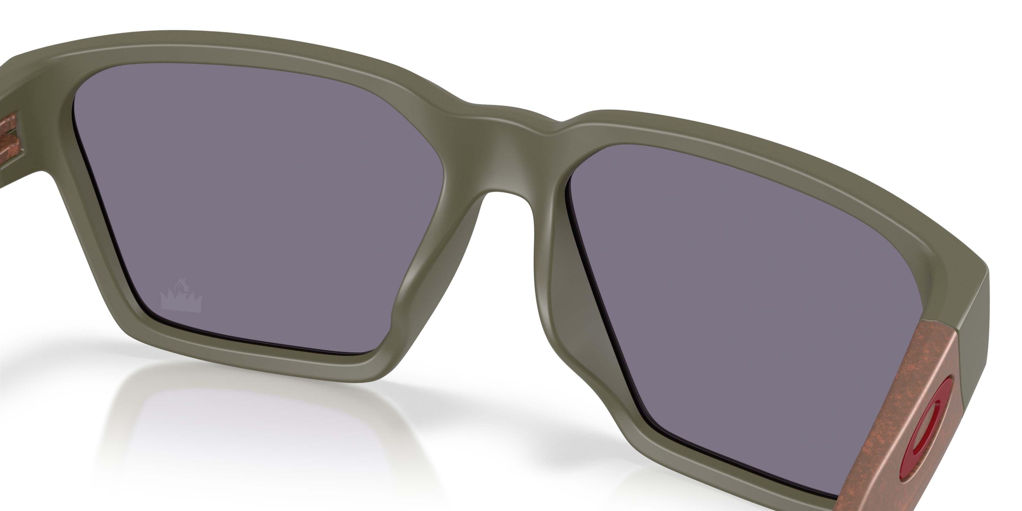 Oakley Briza Prizm Grey Sunglasses - Matte Black - GREEN/GREY