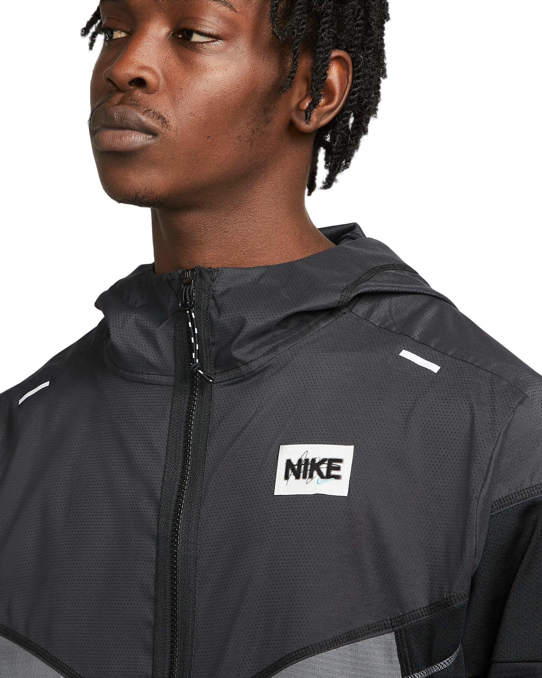 Nike Men's Windrunner DYE Running Jacket - BLACK Thumbnail View 3