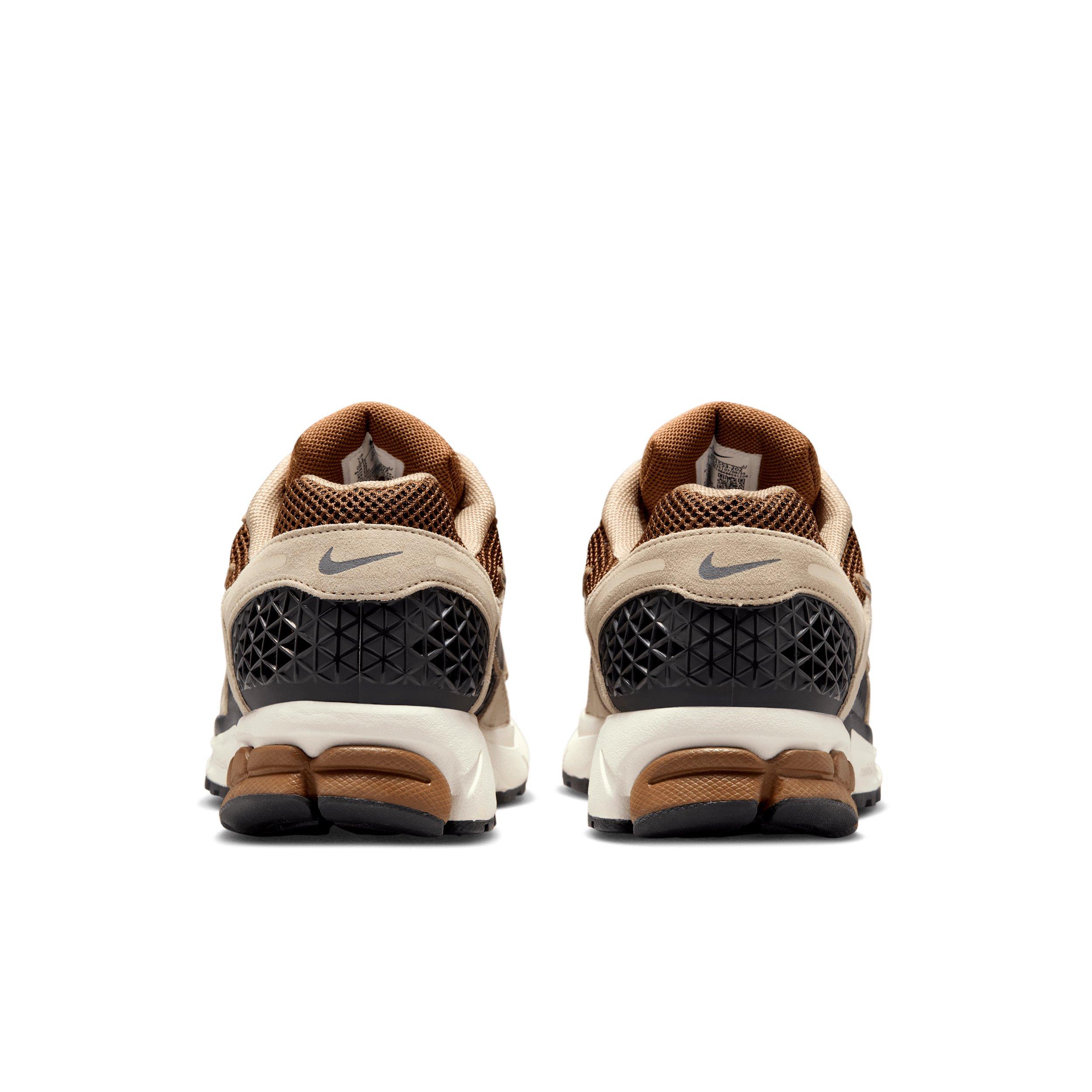 Nike Zoom Vomero 5 "Light British Tan/British Khaki/Linen/Dark Smoke Grey" Men's Shoe - LT TAN/KHAKI/LINEN/DK GREY Thumbnail View 5