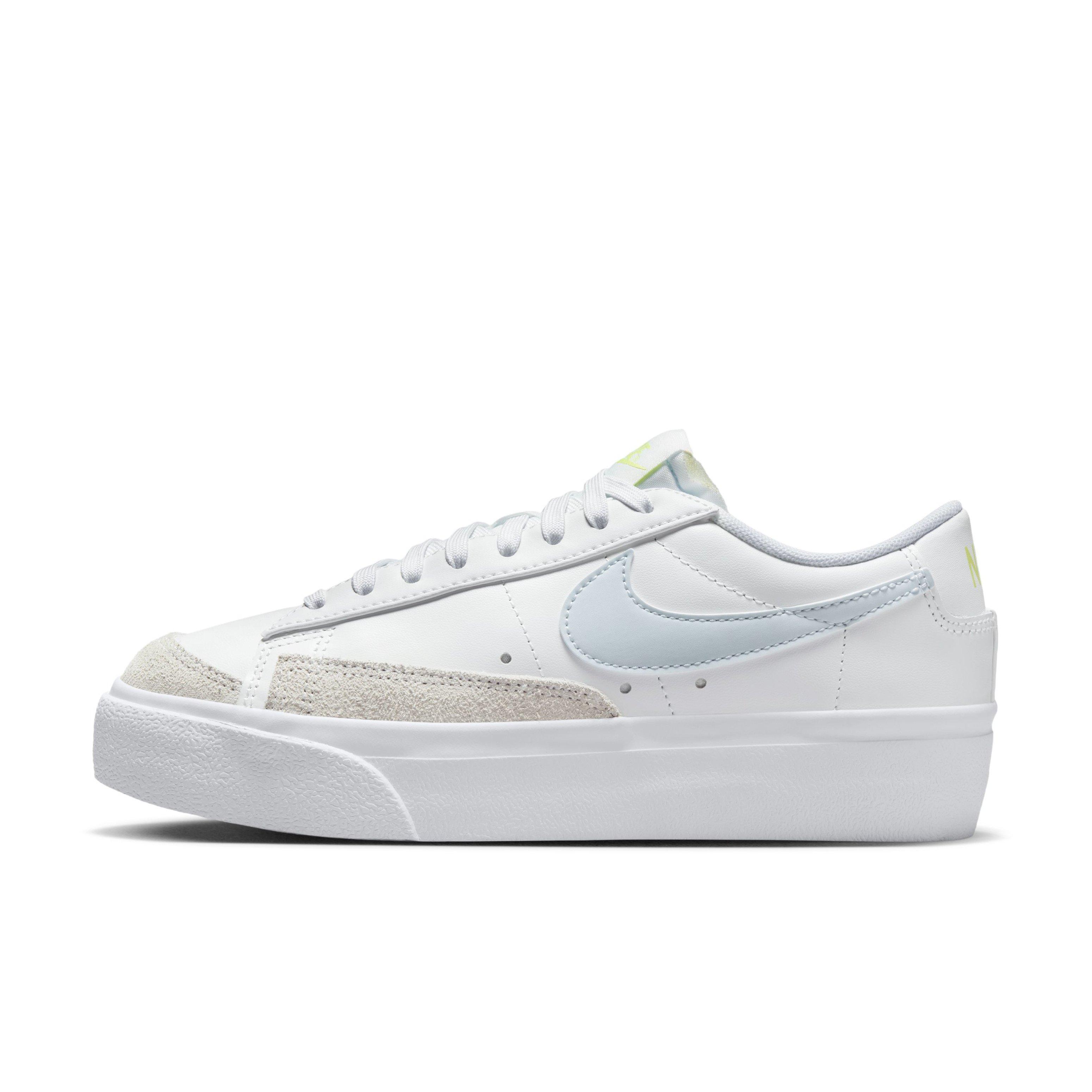 Women's blazer shop low top sneakers