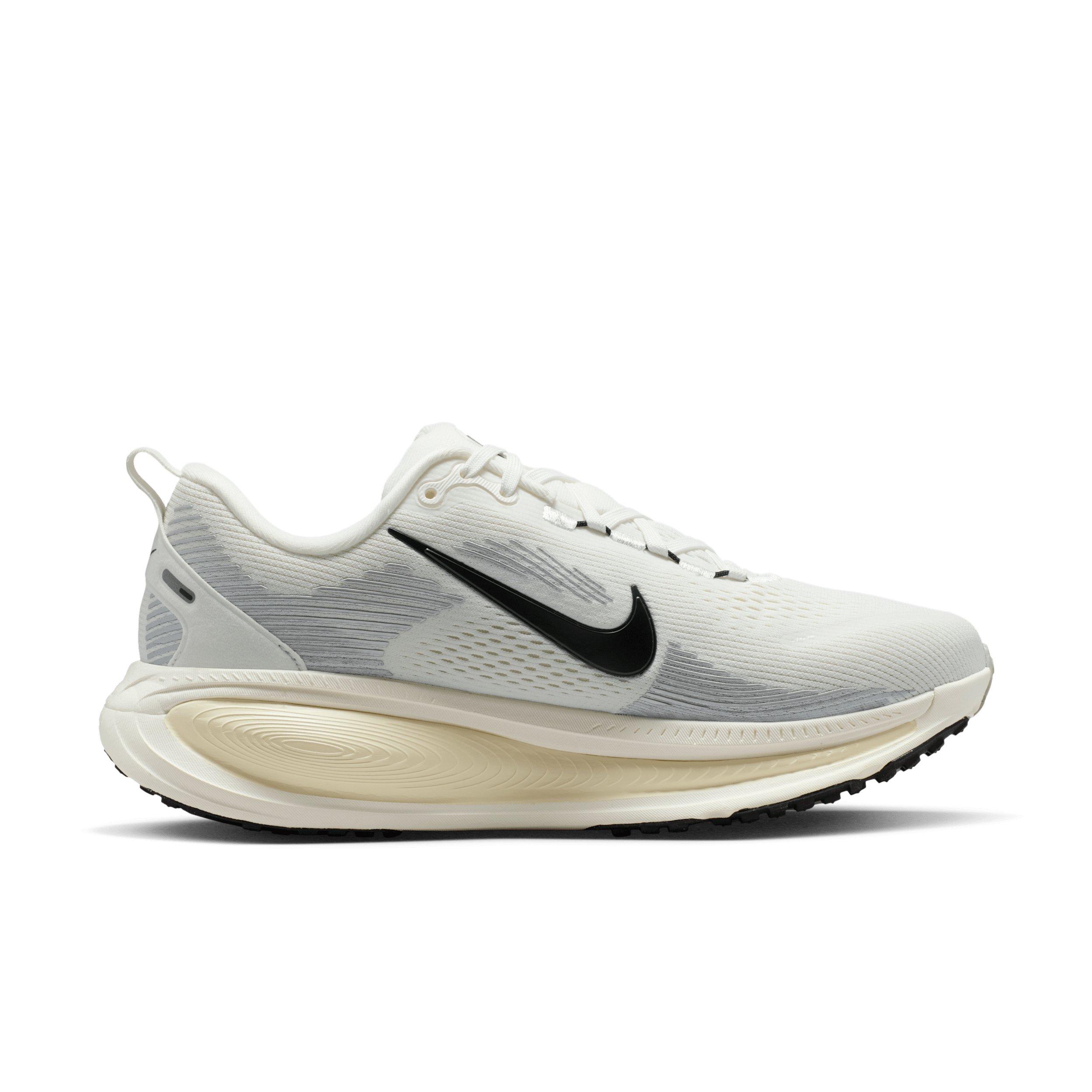 Nike Vomero 18 Women display picture 1