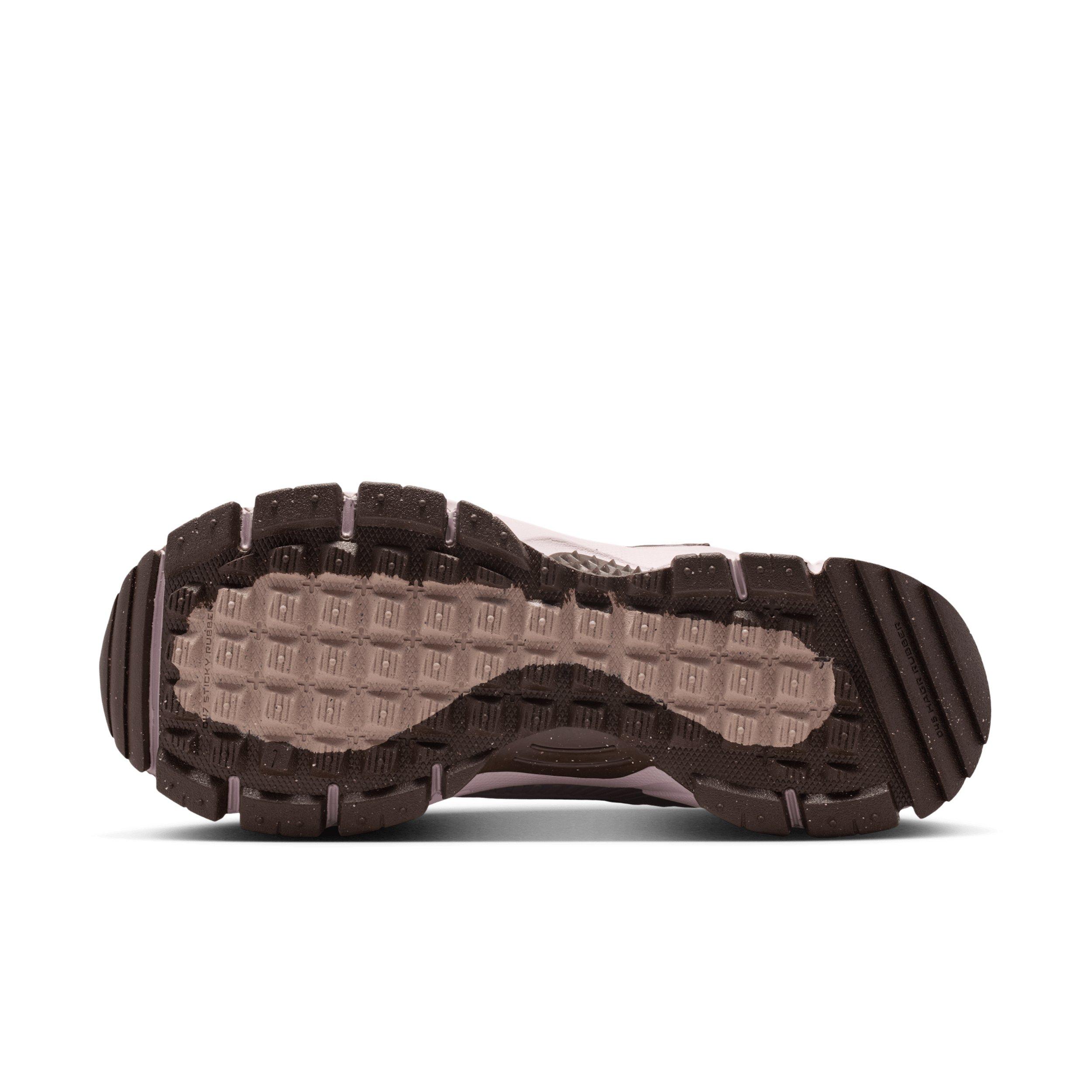 Nike Zoom Vomero Roam "Tattoo/Particle Rose/Silt Red/Tattoo" Women's Shoe - TATTOO/ROSE/RED/TATTOO Thumbnail View 6