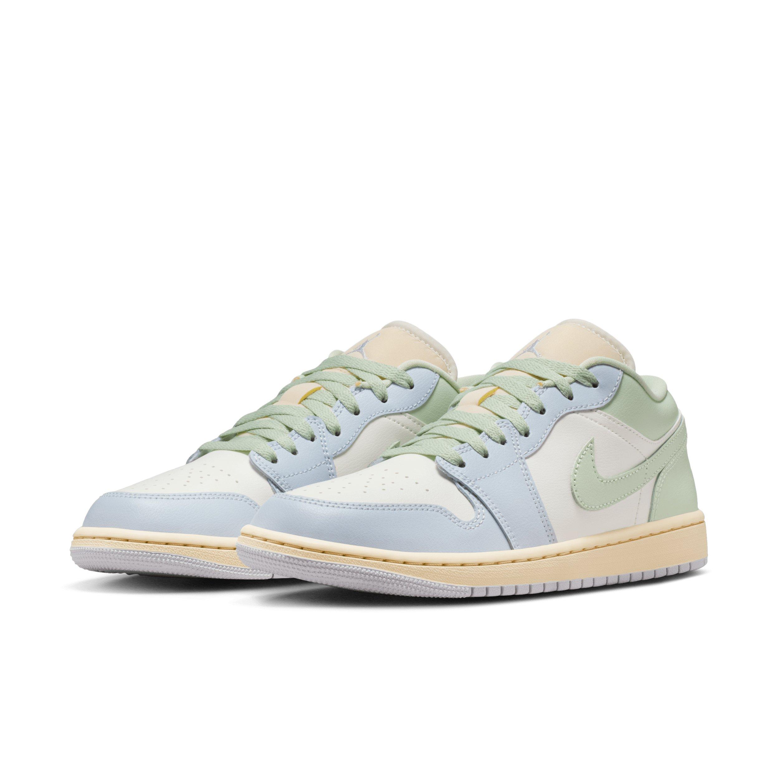 Jordan 1 Low "Sail/Aura/Muslin/Jade Aura" Women's Shoe - SAIL/AURA/MUSLIN/JADE Thumbnail View 3