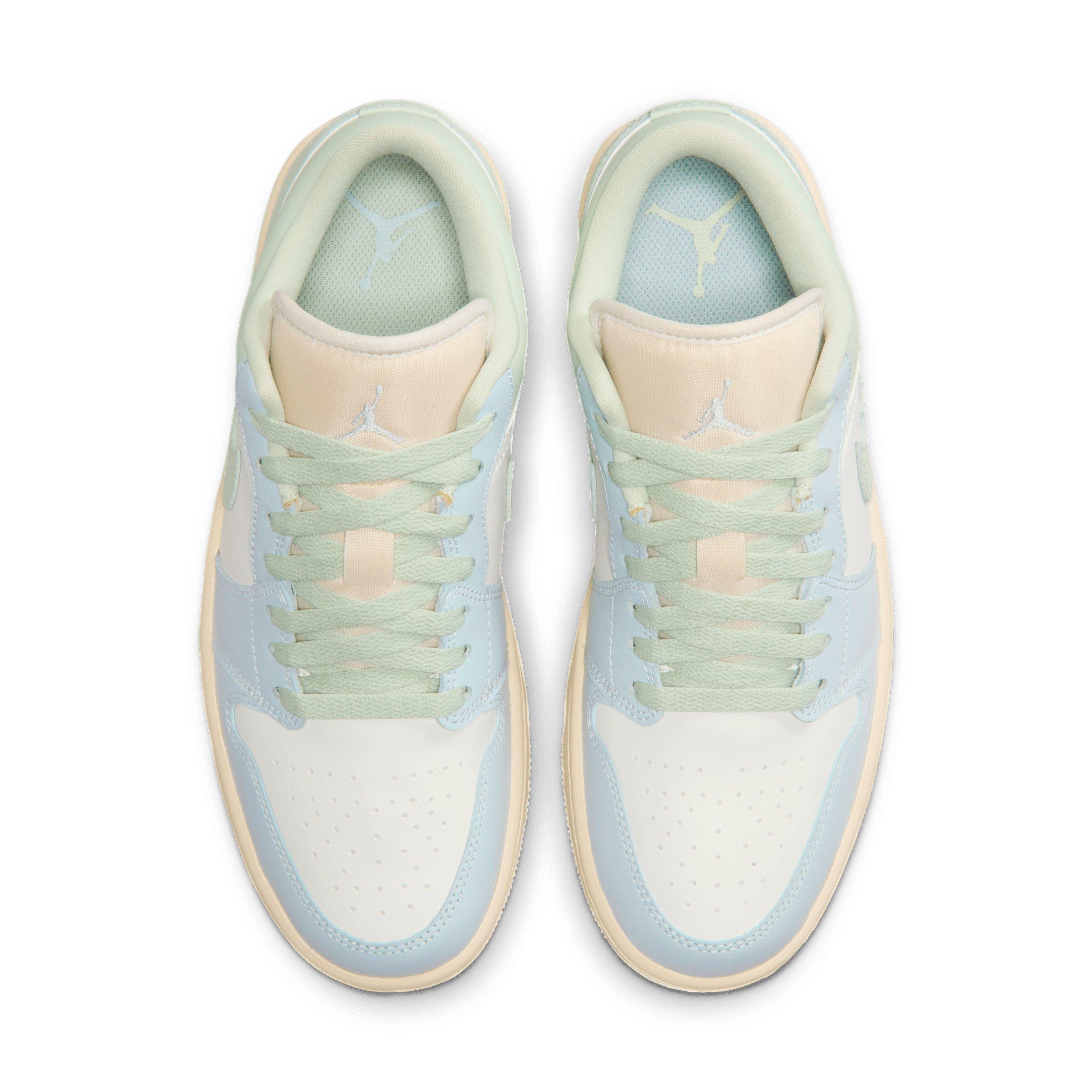 Jordan 1 Low "Sail/Aura/Muslin/Jade Aura" Women's Shoe - SAIL/AURA/MUSLIN/JADE Thumbnail View 4