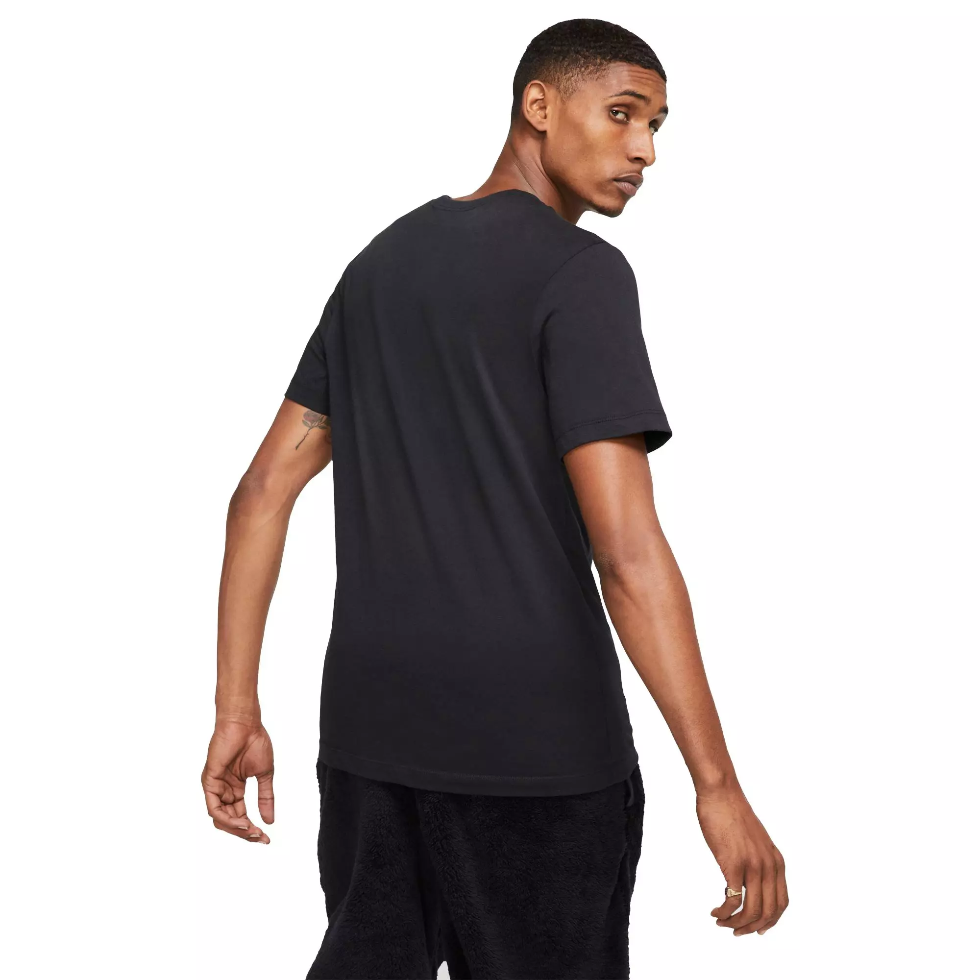 Nike Men's "Black" Sportswear Club Tee - BLACK