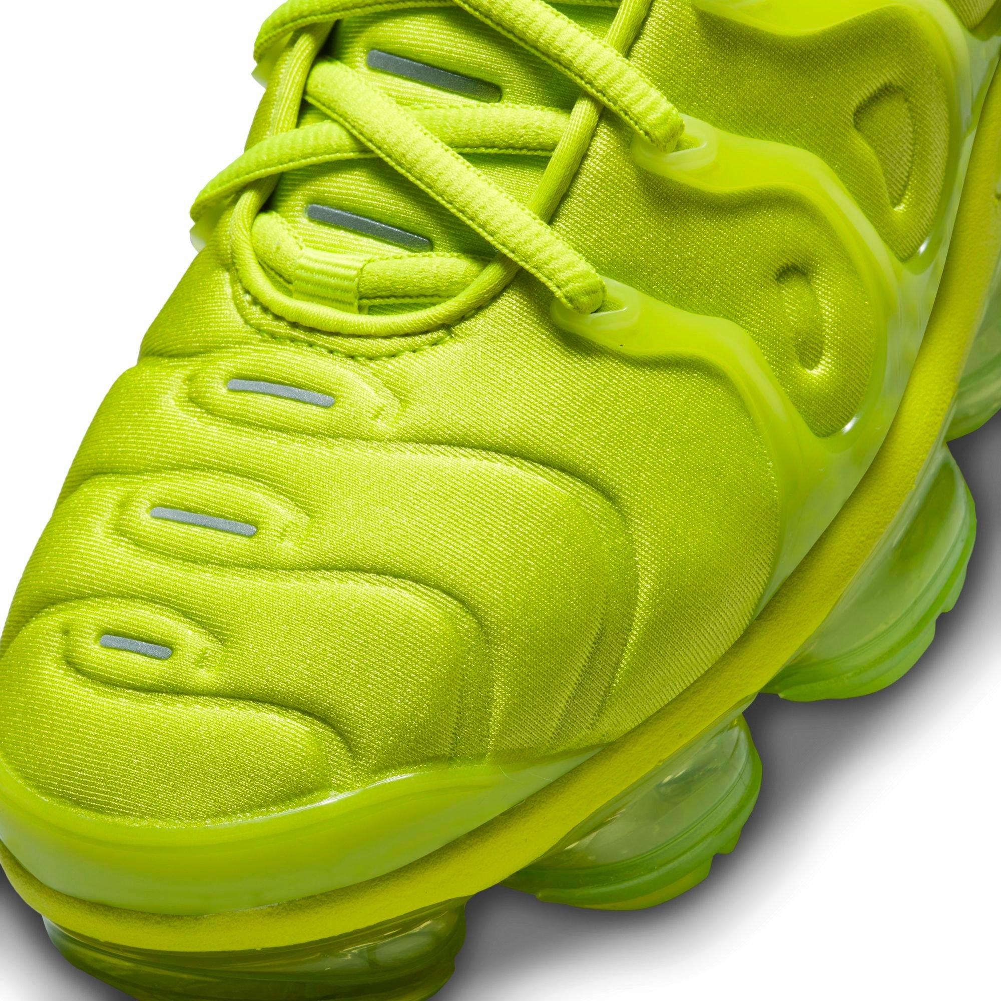 green black vapormax