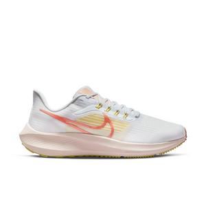 Sneakers Release – Nike Air Zoom Pegasus 39 “NCAA”  Men’s