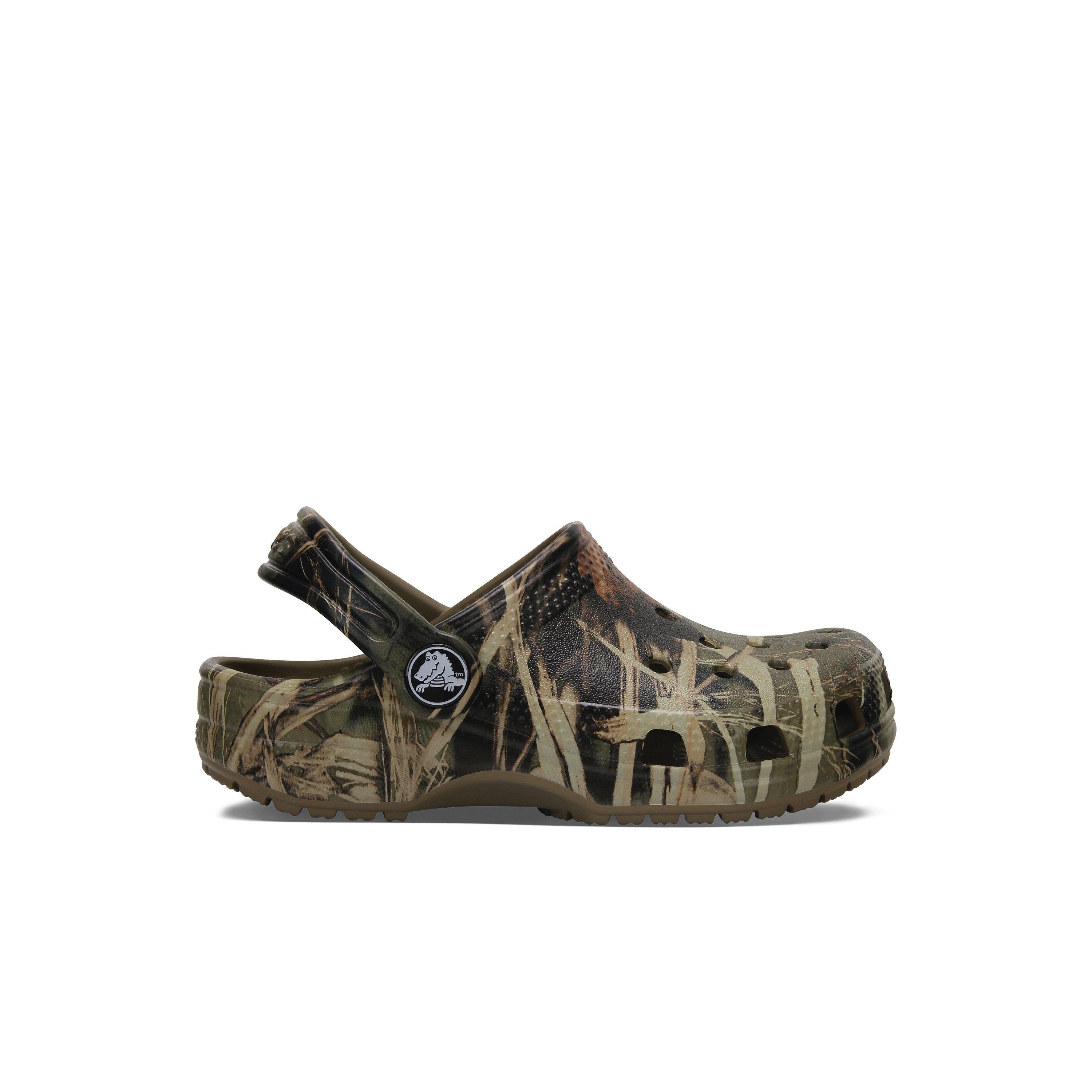 Boys store realtree crocs