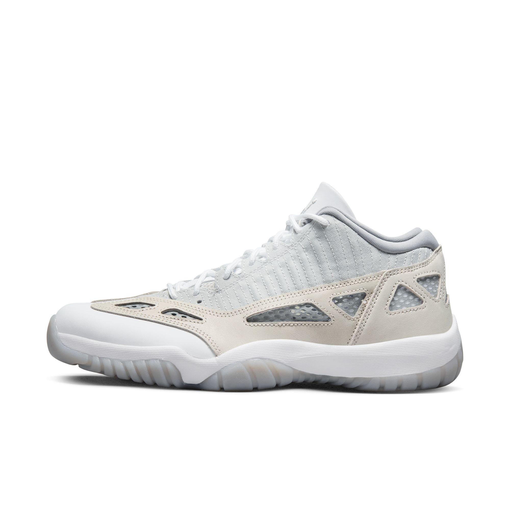 Jordan 11 Retro Low IE