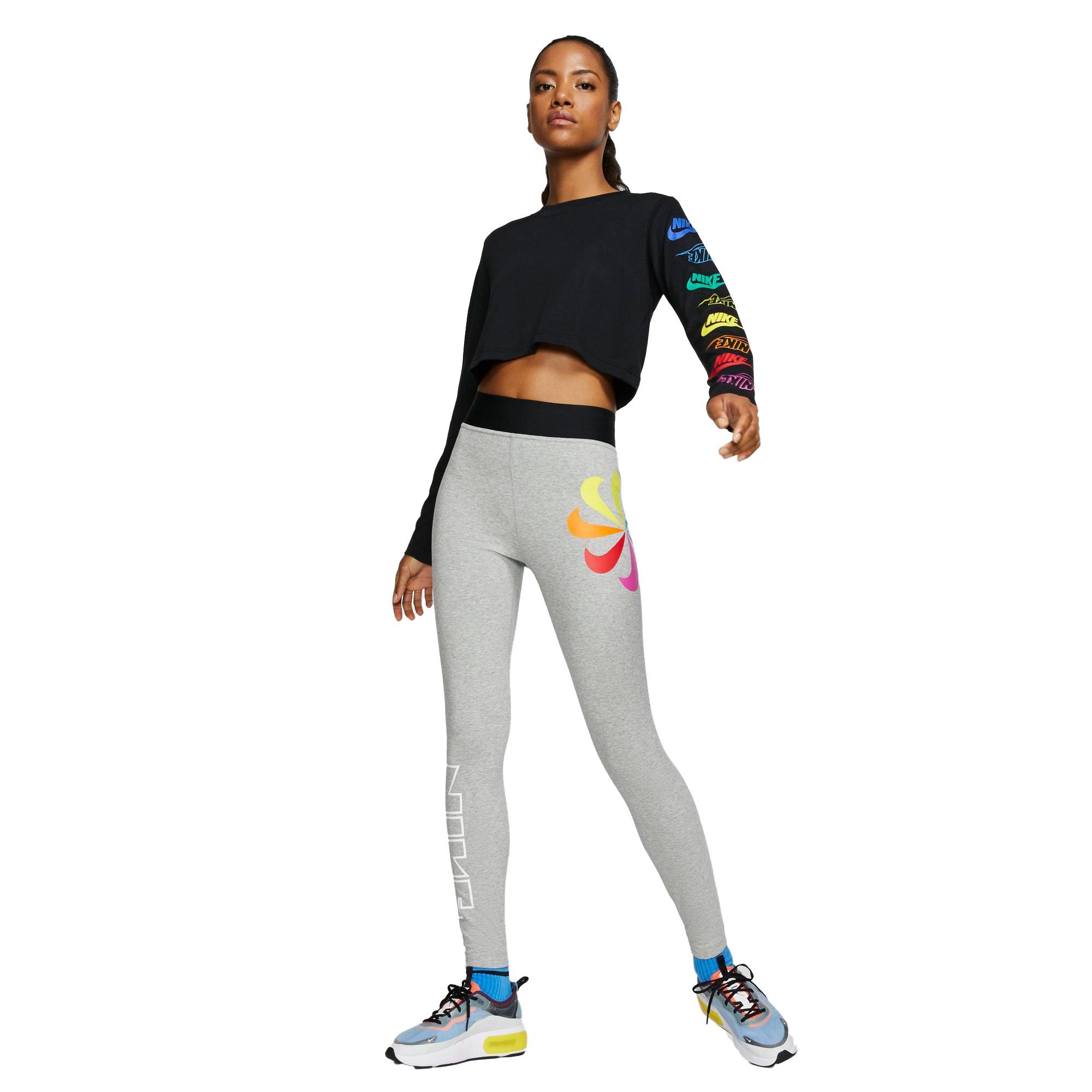 nike women's futura flip long sleeve crop tee