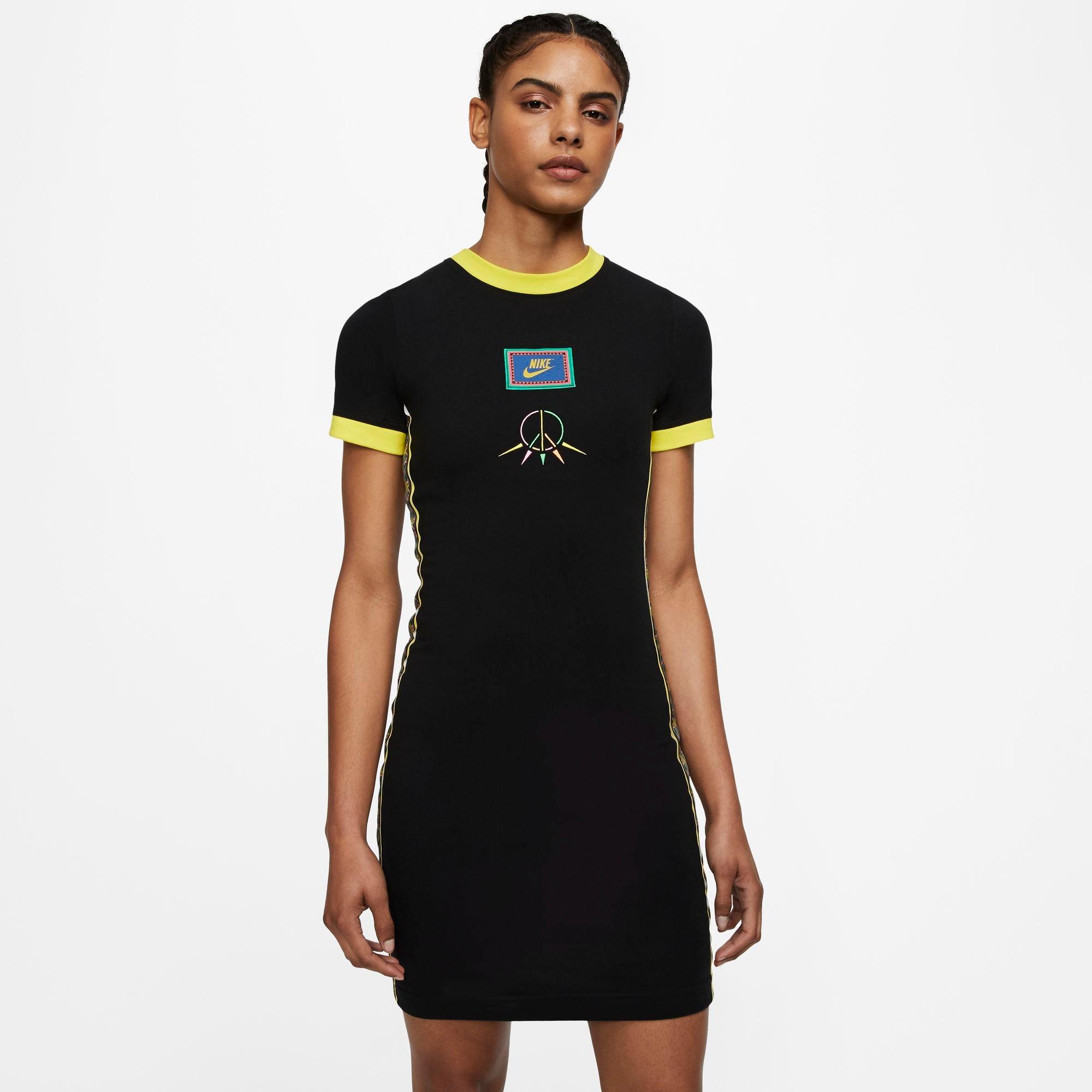 nike sportswear essential dress