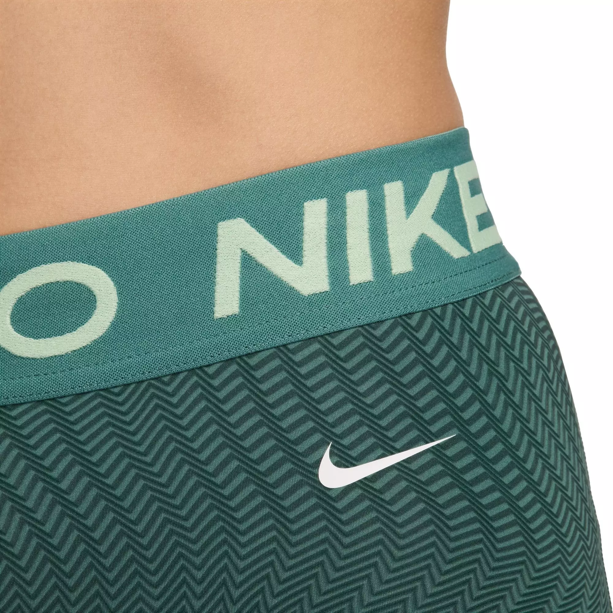 Nike Women's Pro 3-Inch Printed Shorts - Bicoastal - GREEN