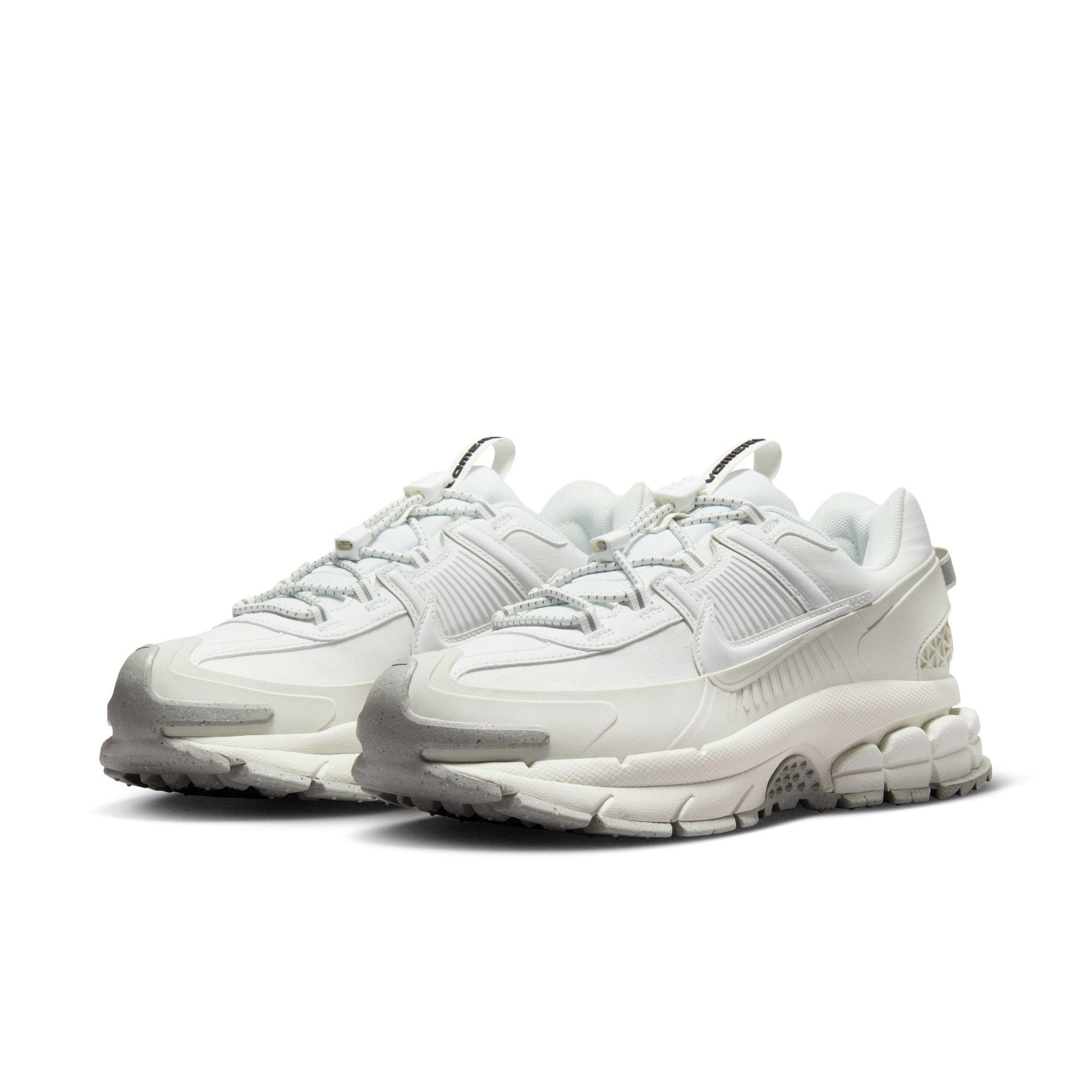 Nike Zoom Vomero 5 Roam Winterized "Summit White/Light Bone" Women's Shoe - CREAM Thumbnail View 5