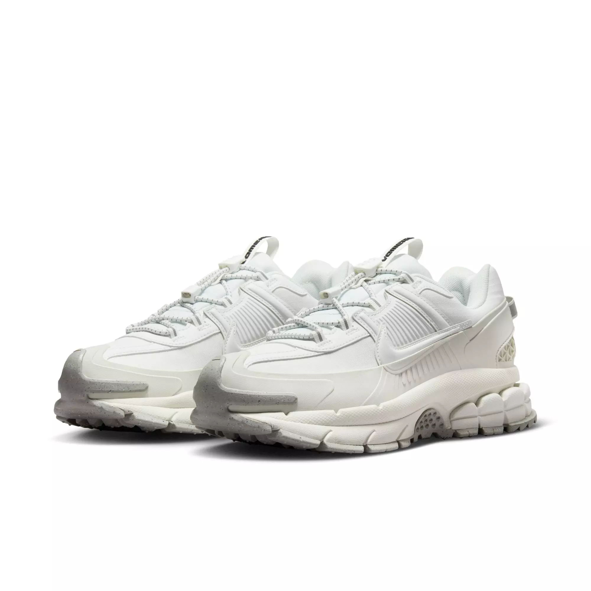 Nike Zoom Vomero 5 Roam Winterized "Summit White/Light Bone" Women's Shoe - CREAM