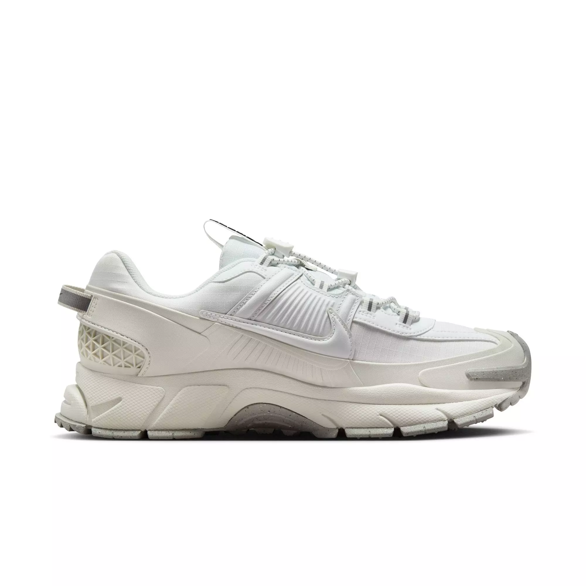 Nike Zoom Vomero 5 Roam Winterized "Summit White/Light Bone" Women's Shoe - CREAM