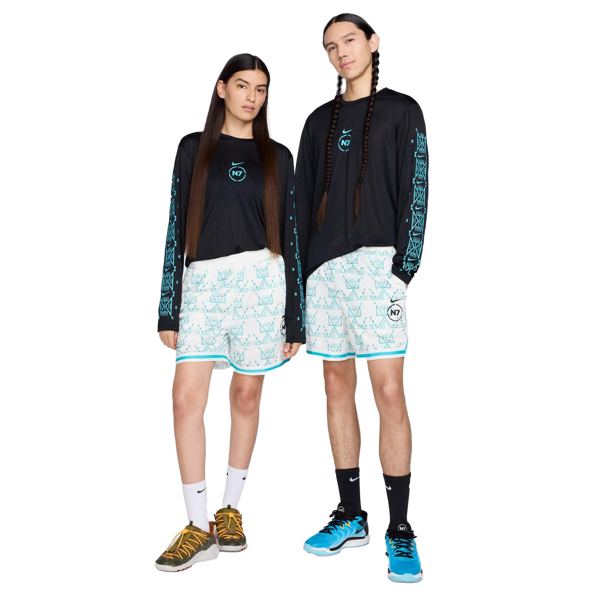 Nike N7 Men's Dri-FIT "Dusty Cactus" Long-Sleeve Legend Tee - BLACK Thumbnail View 4