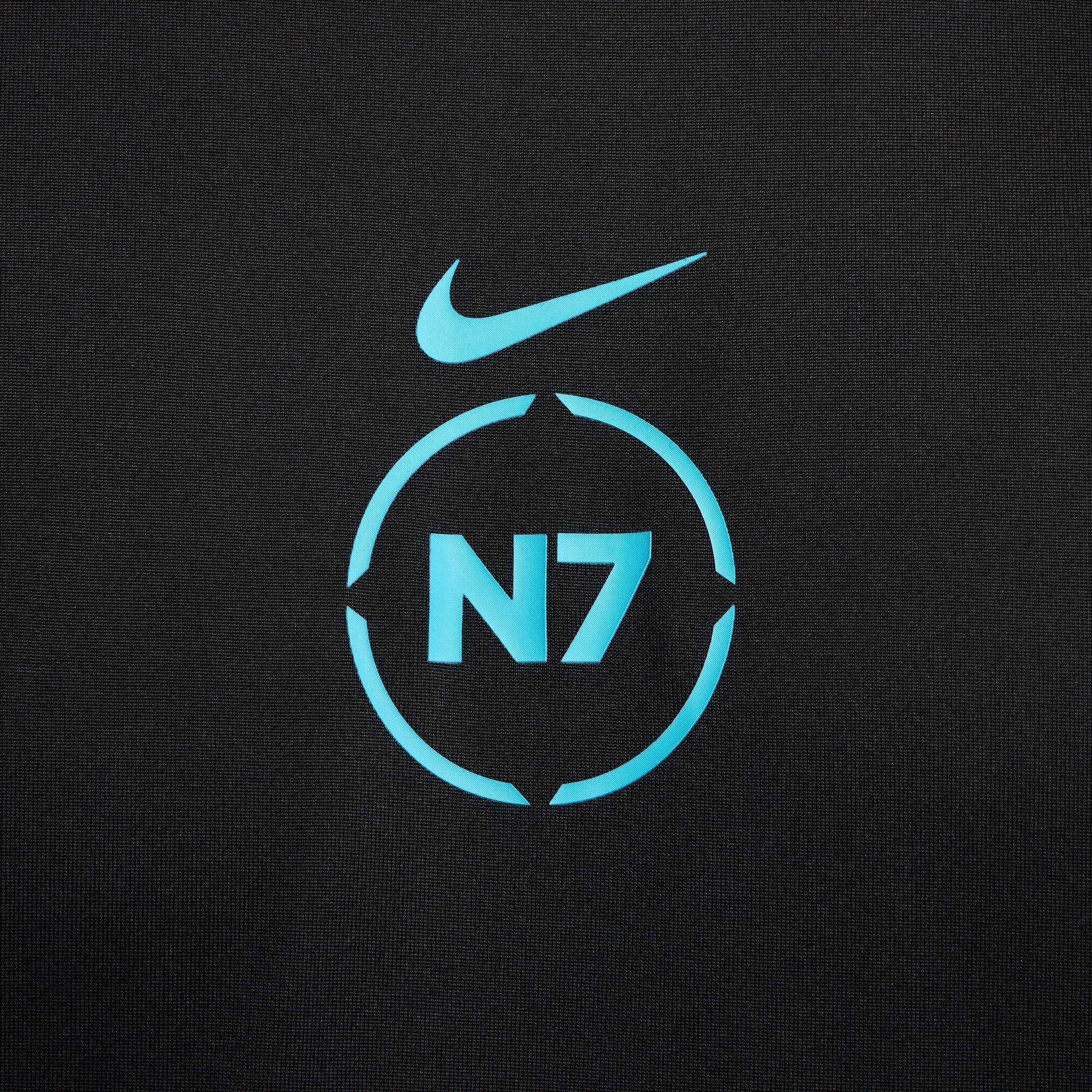 Nike N7 Men's Dri-FIT "Dusty Cactus" Long-Sleeve Legend Tee - BLACK Thumbnail View 5