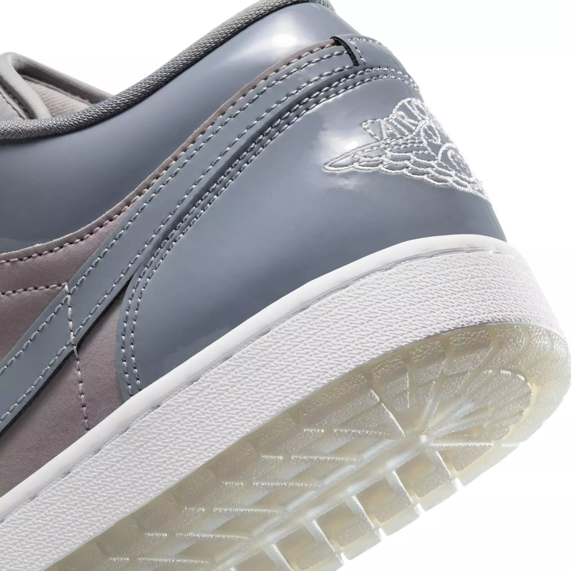 Jordan 1 Low SE "Medium Grey/Cool Grey/White" Men's Shoe - GREY