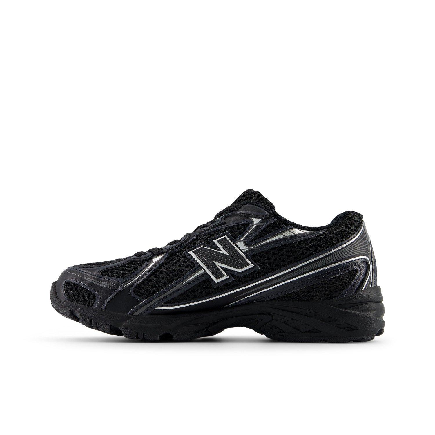 New Balance 740 Preschool Boys' "Black/Silver" Shoe