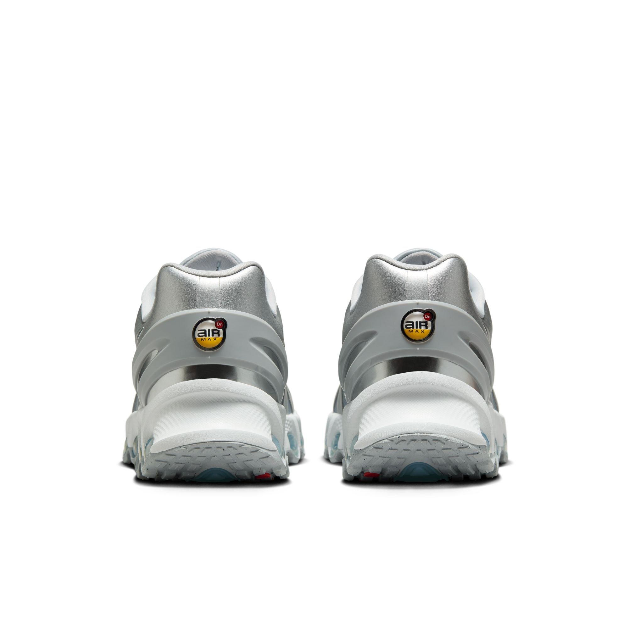 Nike Air Max Dn8 "Metallic Silver" Women's Shoe - WOLF GREY/METALLIC SILVER/OFF WHITE Thumbnail View 9