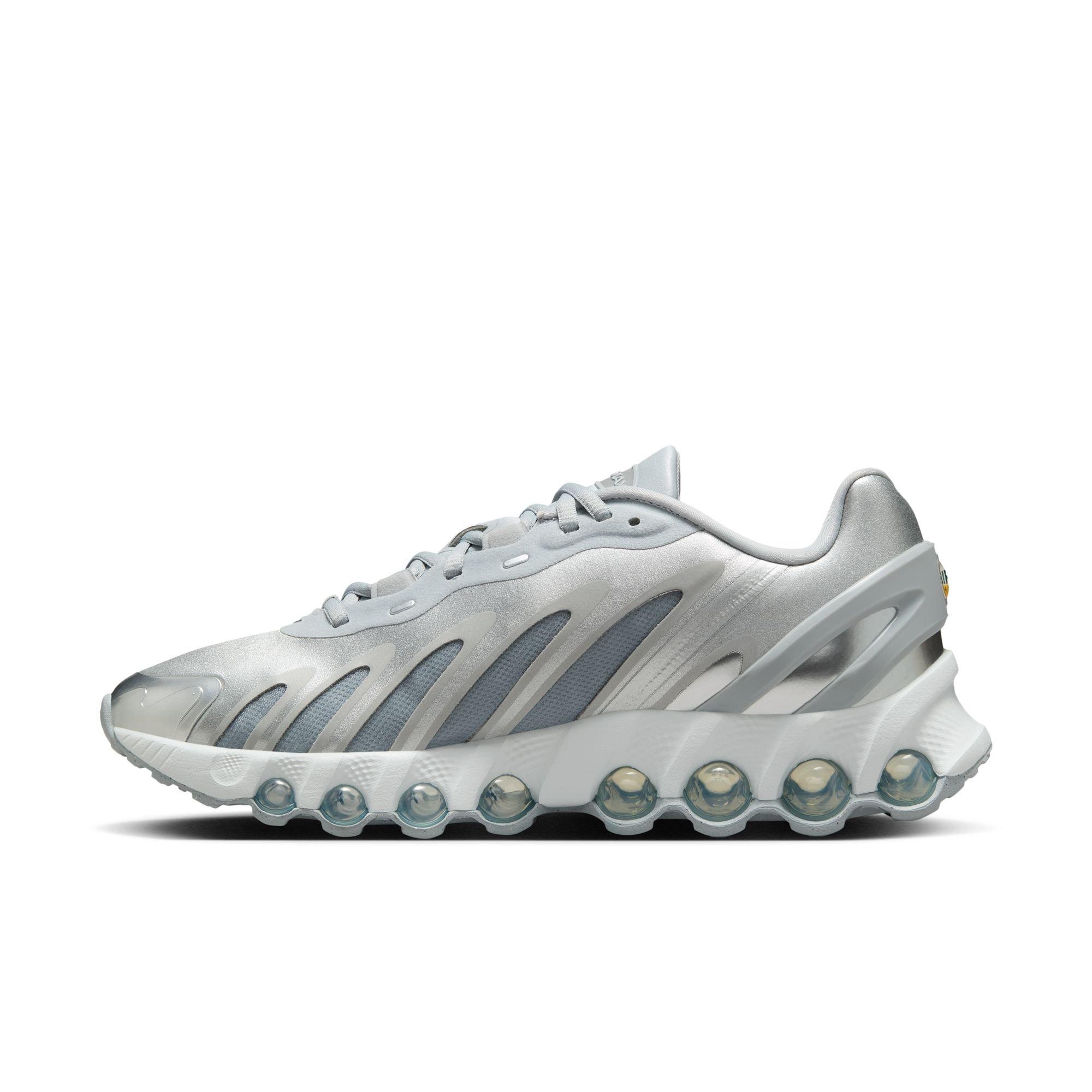 Nike Air Max Dn8 "Metallic Silver" Women's Shoe - WOLF GREY/METALLIC SILVER/OFF WHITE Thumbnail View 8